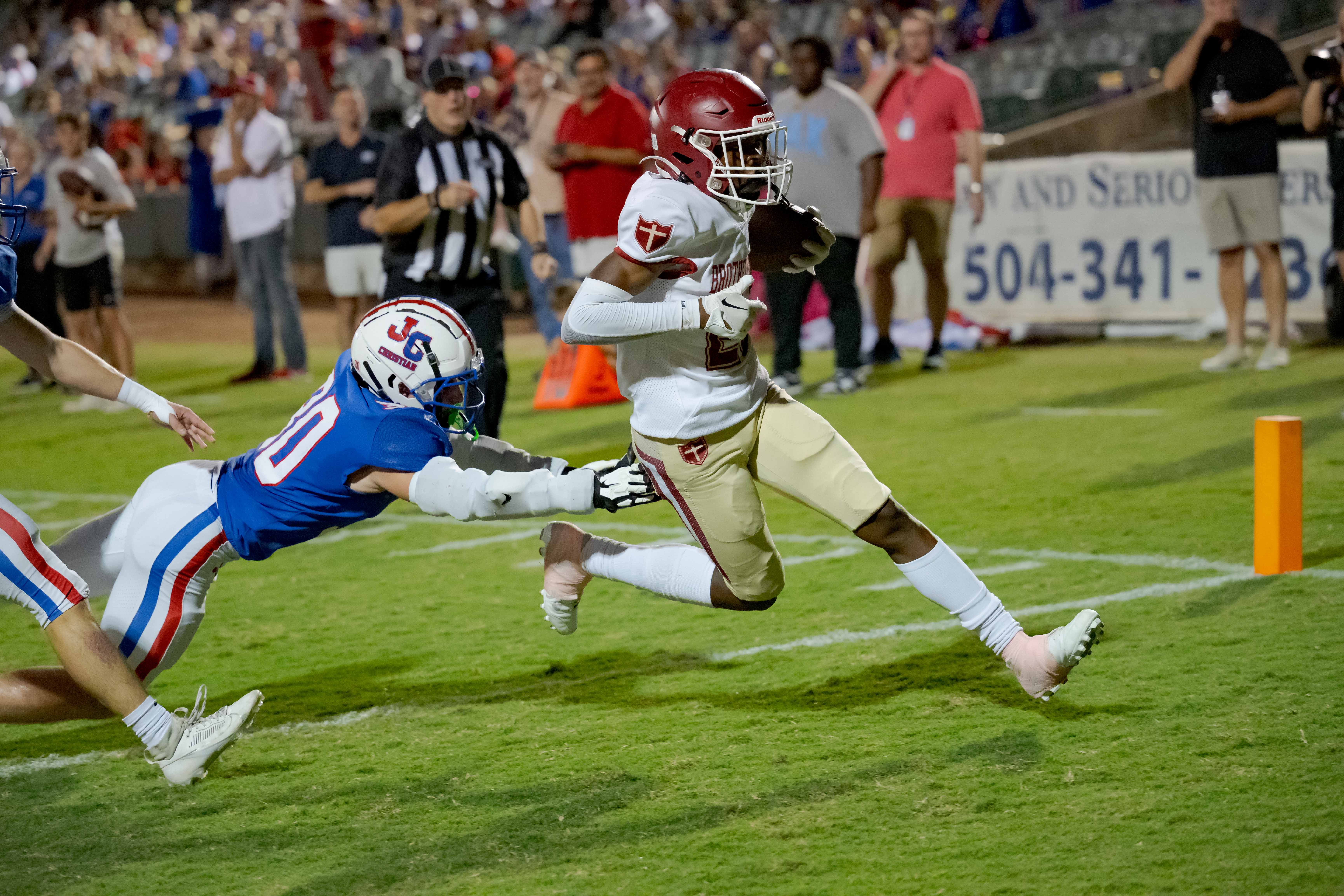 Florida flips 5-star WR Easton Royal from Texas in recruiting shocker - AOL