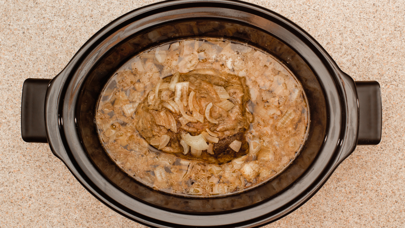 14 Ways To Use Leftover Juices From The Slow Cooker