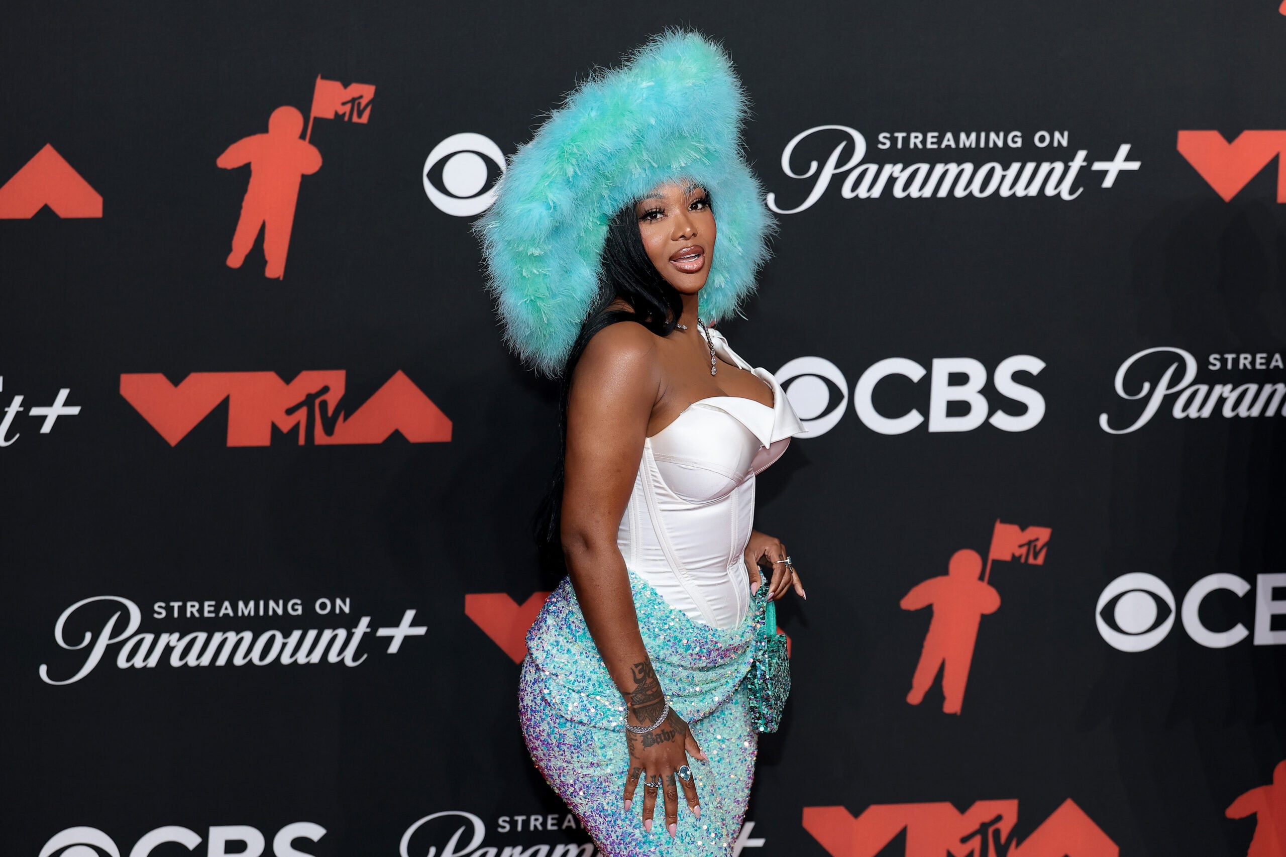 Summer Walker faces $50 million lawsuit from interscope over record ...
