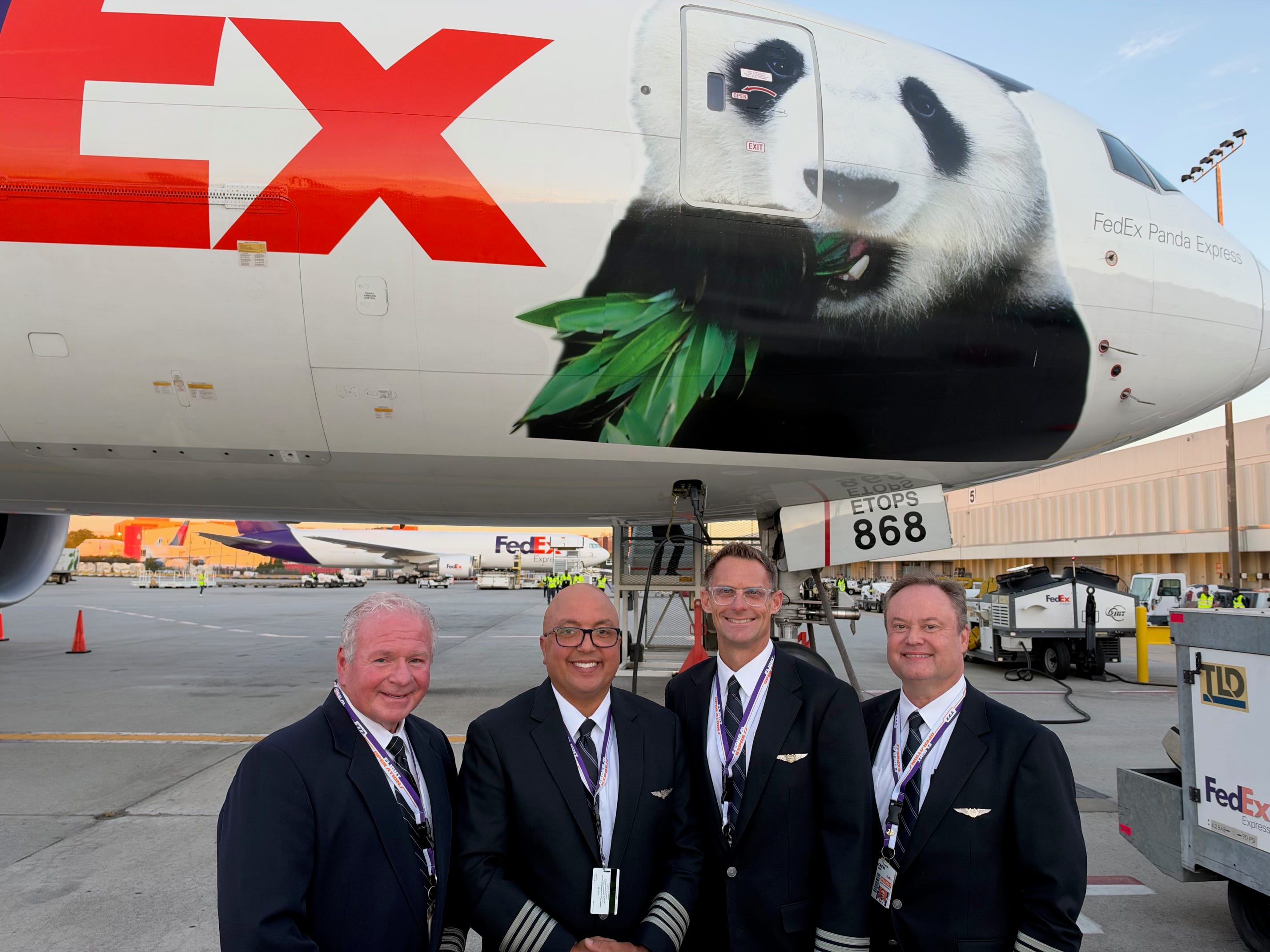 Stark County pilot flew 2 pandas from China to new home at Zoo Atlanta