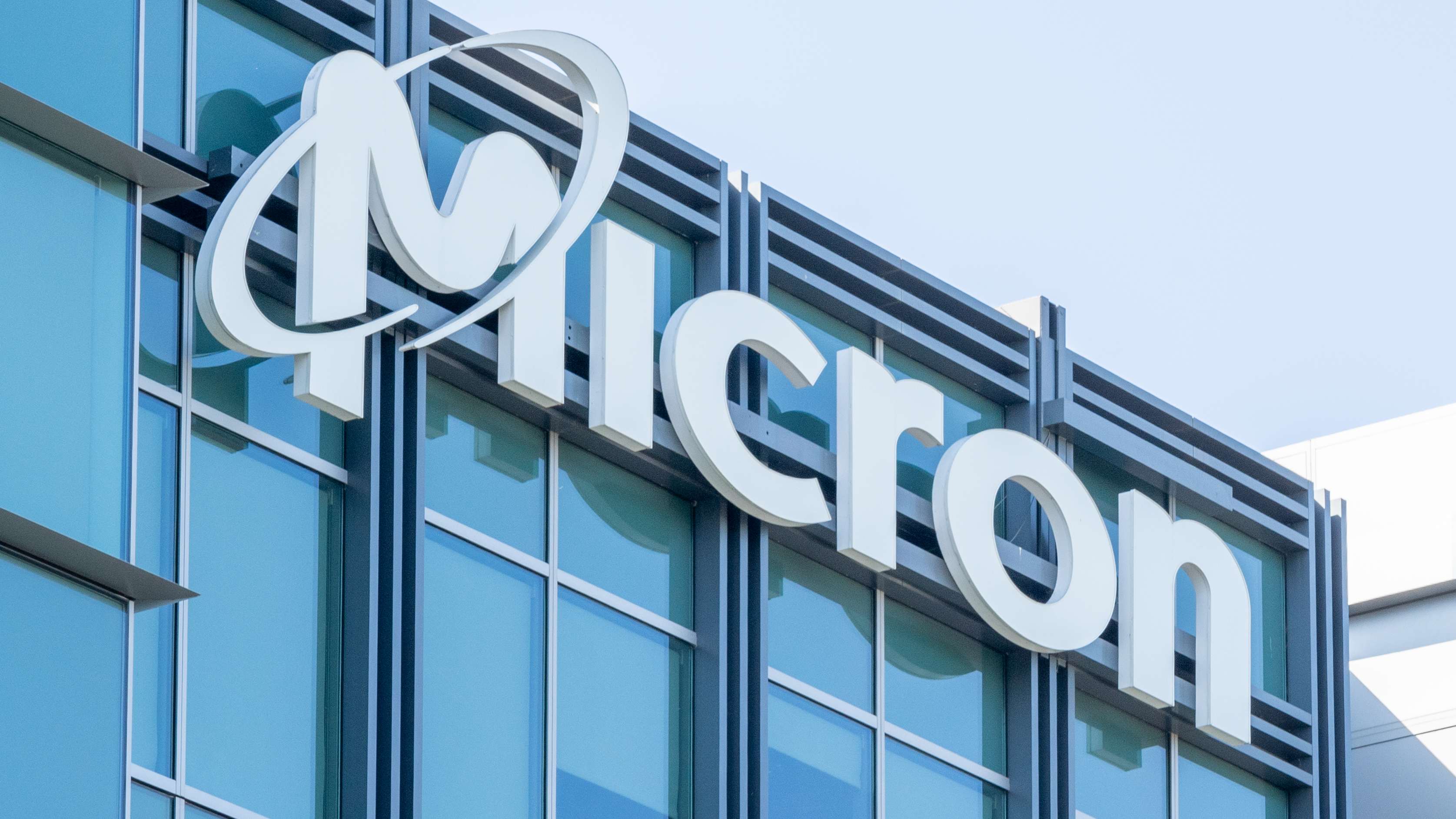 Chinese Memory Chip Competition Reshapes Electronics Sourcing | Seller Cost Opportunities