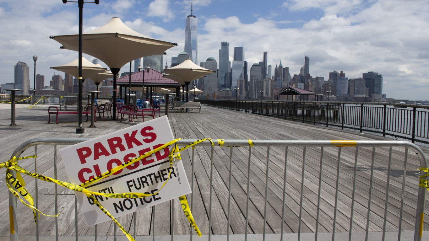 Six Flags Stock Drops 10% After Hours Following a Fatal Roller Coaster ...