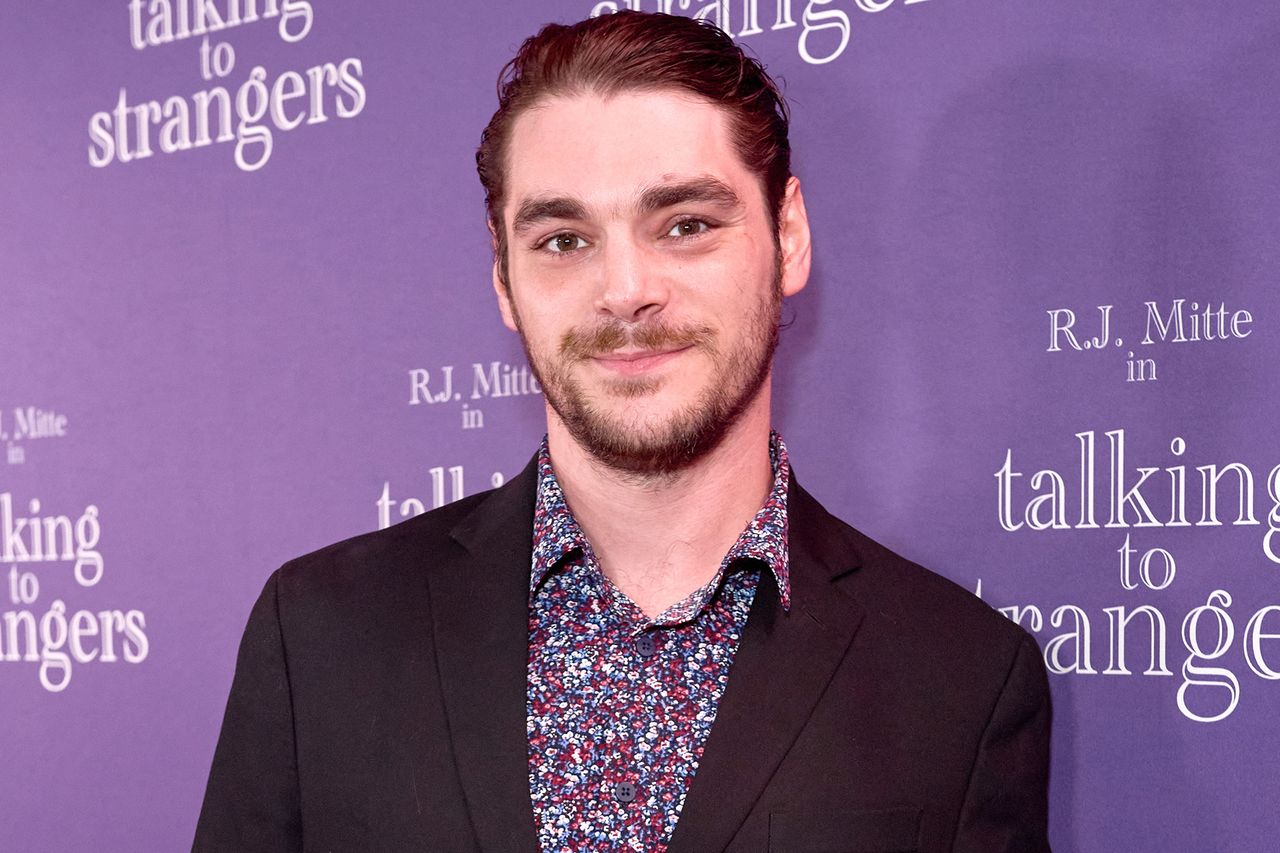 Contrive Experiences “Breaking Bad ”star RJ Mitte’s cause of death revealed - AOL