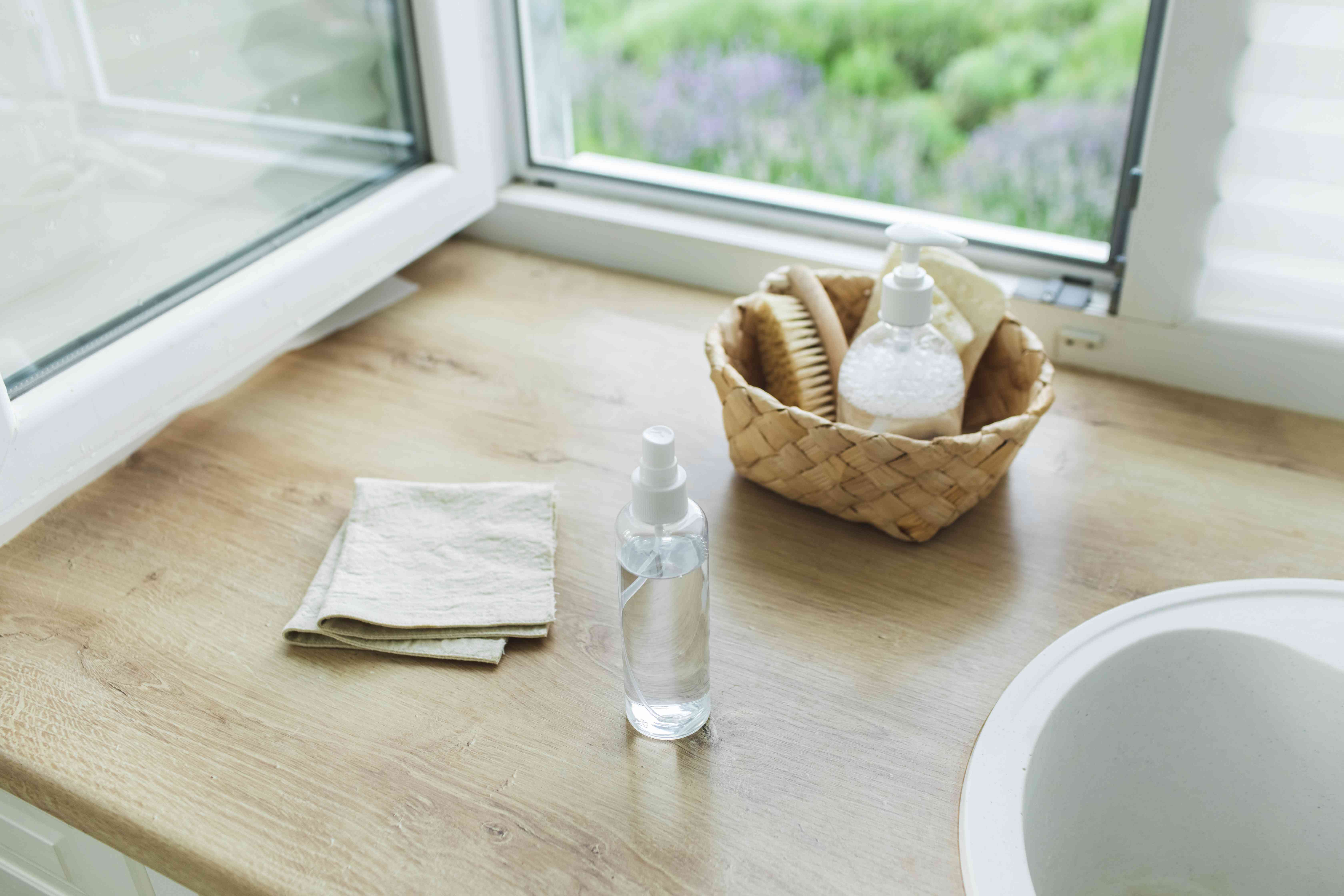 The Cleanest Homes Have These 5 Cleaning Habits in Common, According to Cleaning Experts