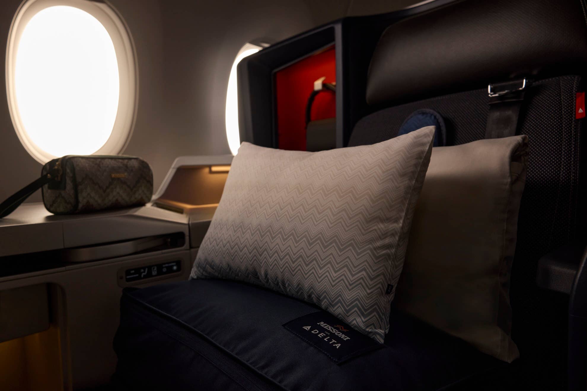 Delta In Science Delta Air Lines Unveils Its Biggest Front-of-Cabin Makeover in Decades ...