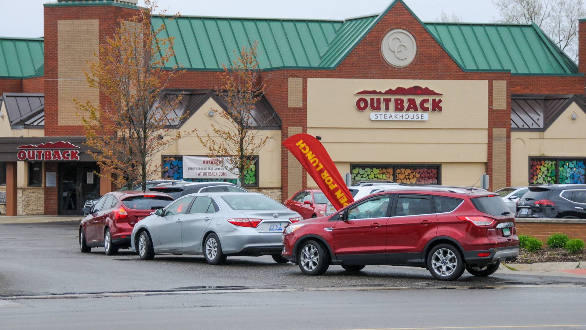 As locations close, Outback Steakhouse tries to fix a menu problem - AOL