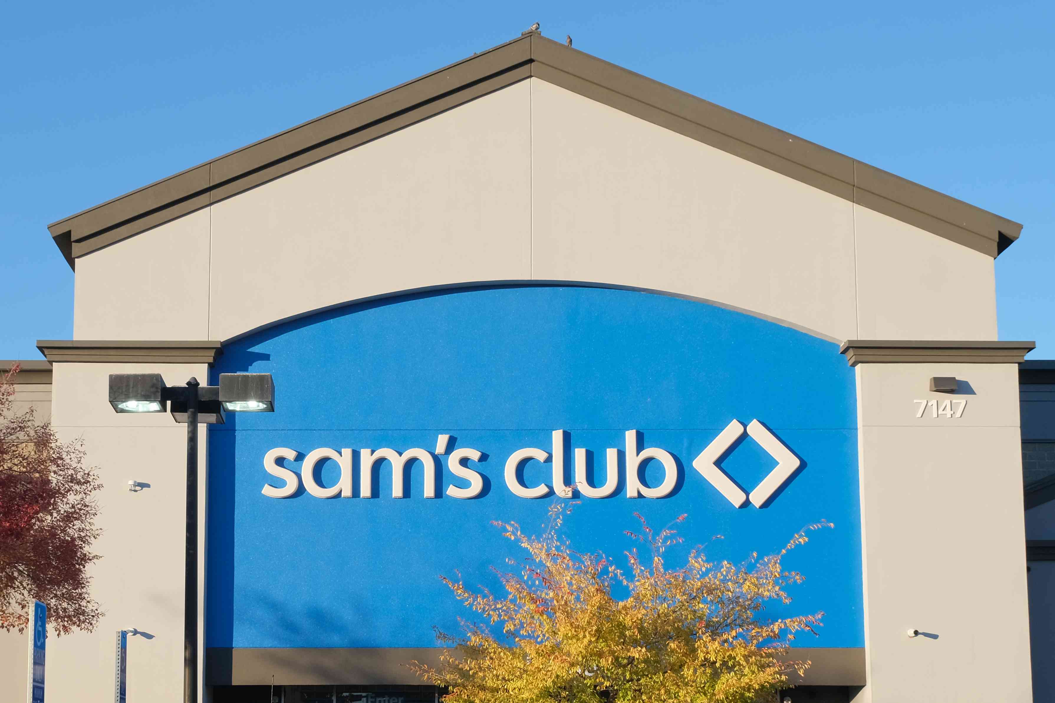 Sam’s Club Just Announced Its Biggest Thanksgiving Meal Deal Ever—And It Feeds 1...