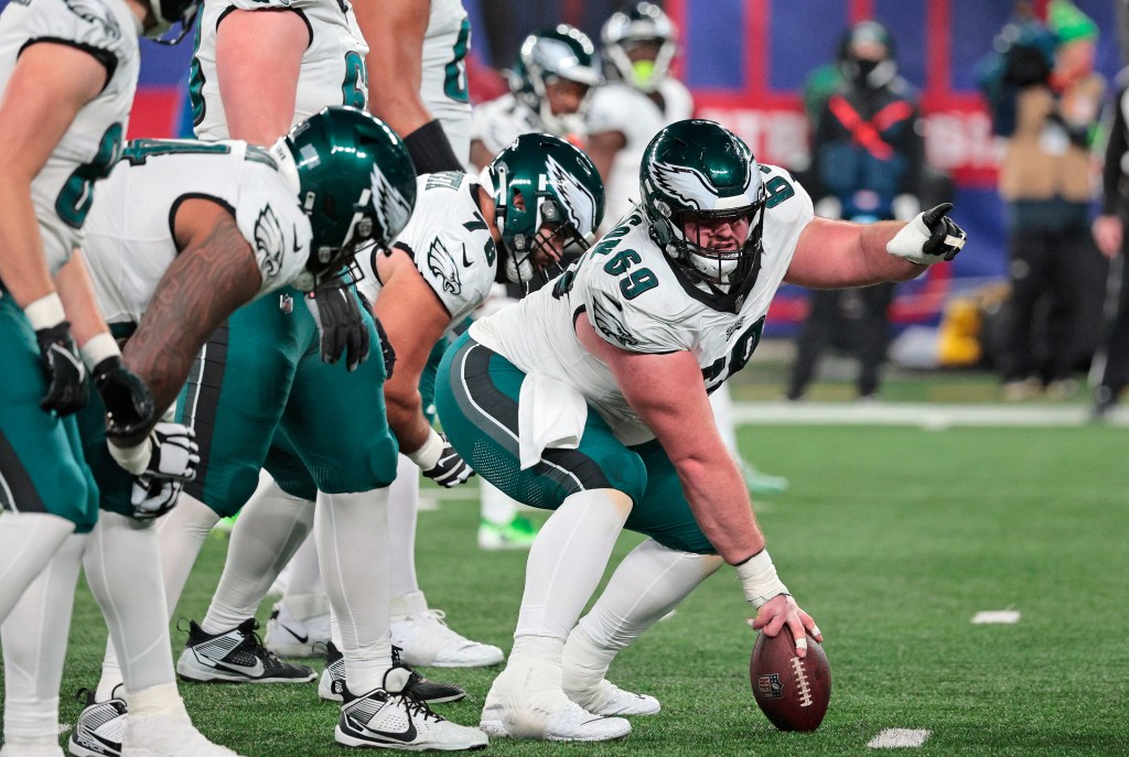 Drama grows around Eagles offensive line as star calls out GM, coach ...