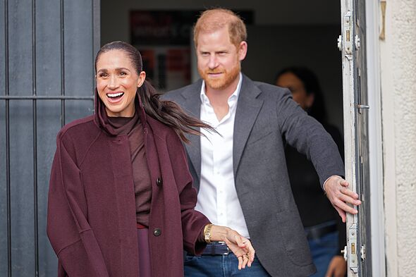 Meghan Markle returns to limelight with Prince Harry and 'copies' Princess Kate - AOL