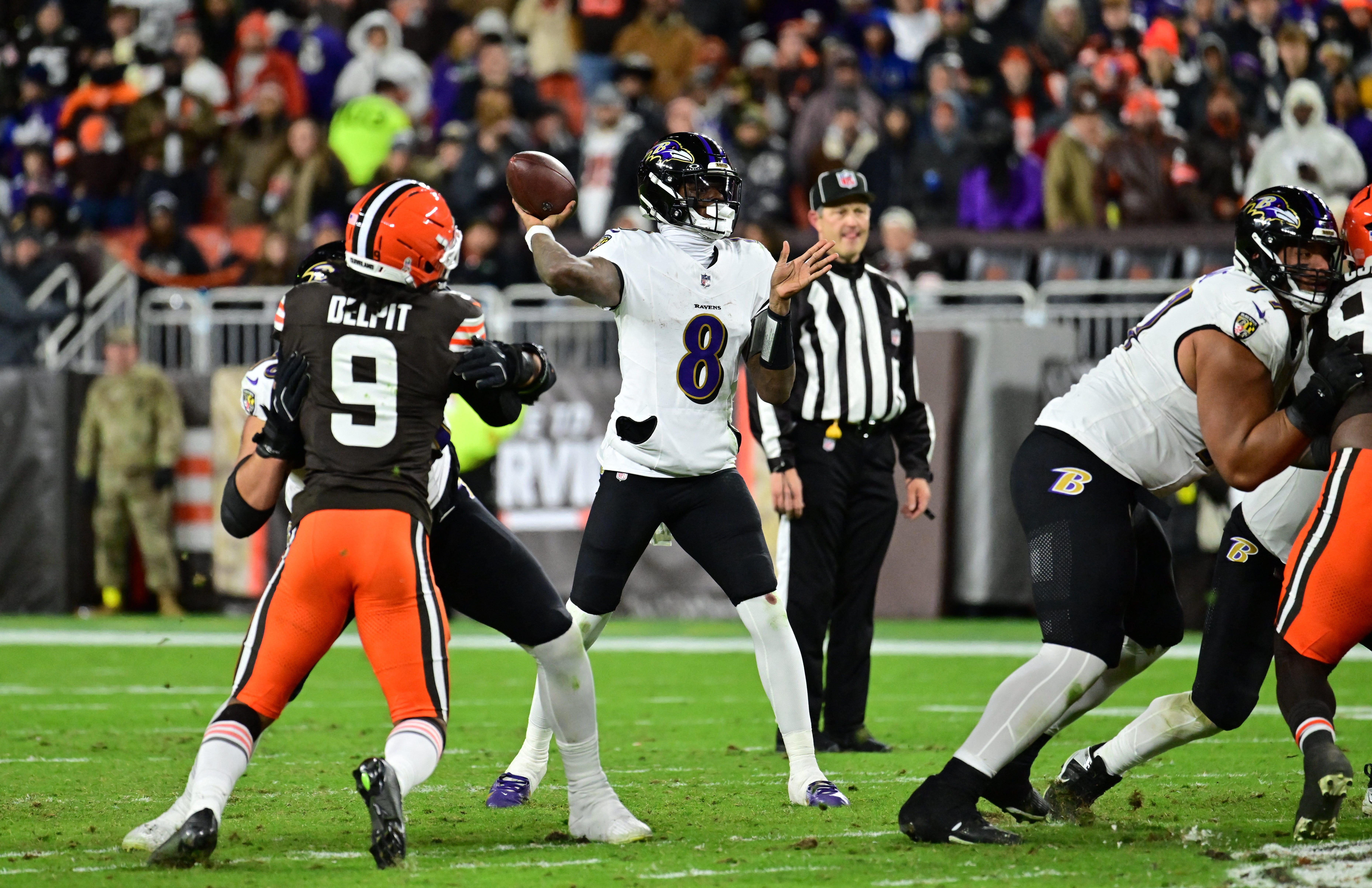 New Photo - Lamar Jackson's Week 6 status shapes Ravens' first AFC North test