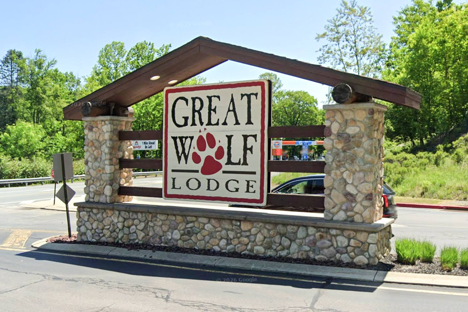 Woman killed son and husband at Great Wolf Lodge, police say