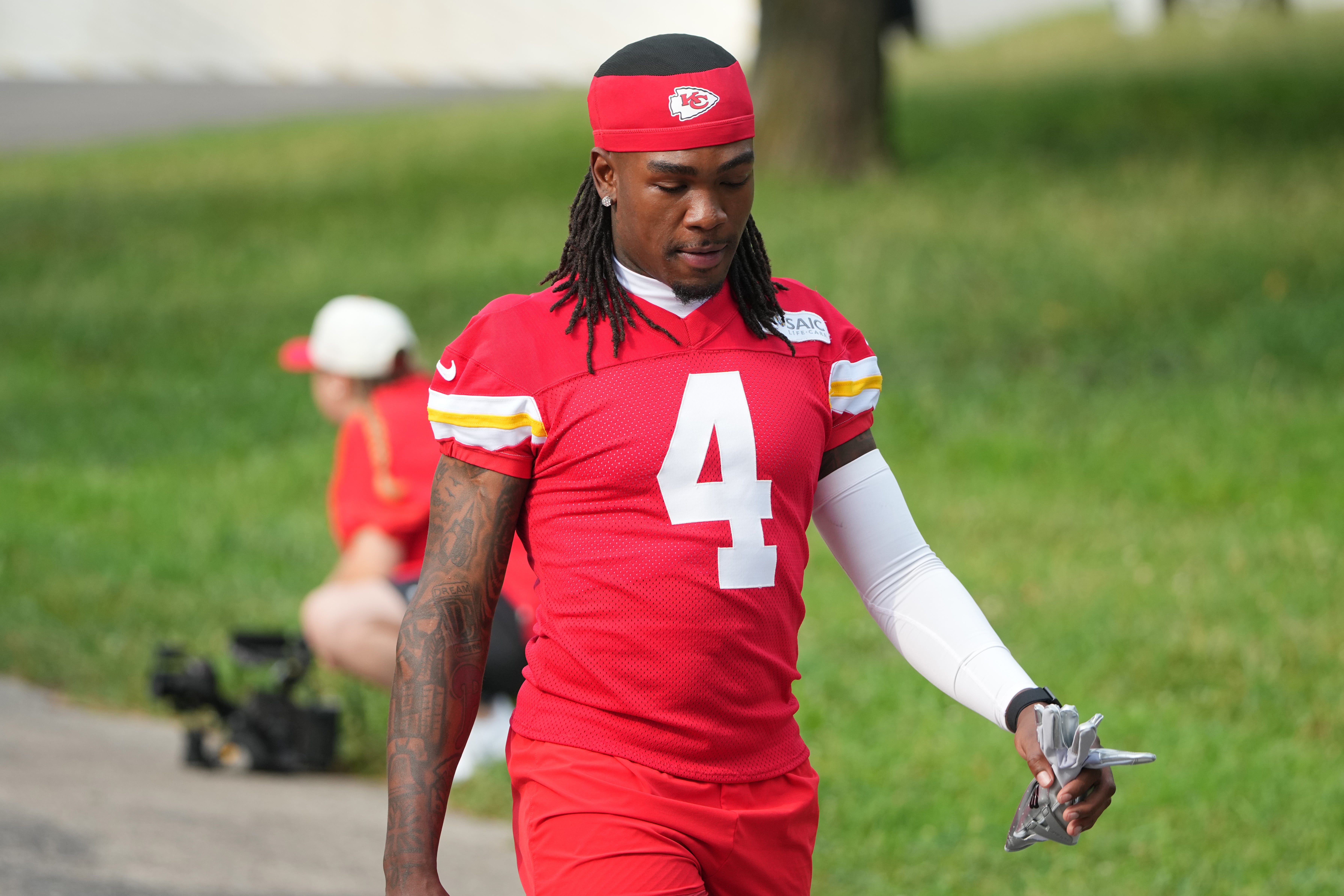 NFL insider reveals latest injury update for Chiefs WR Rashee Rice - AOL