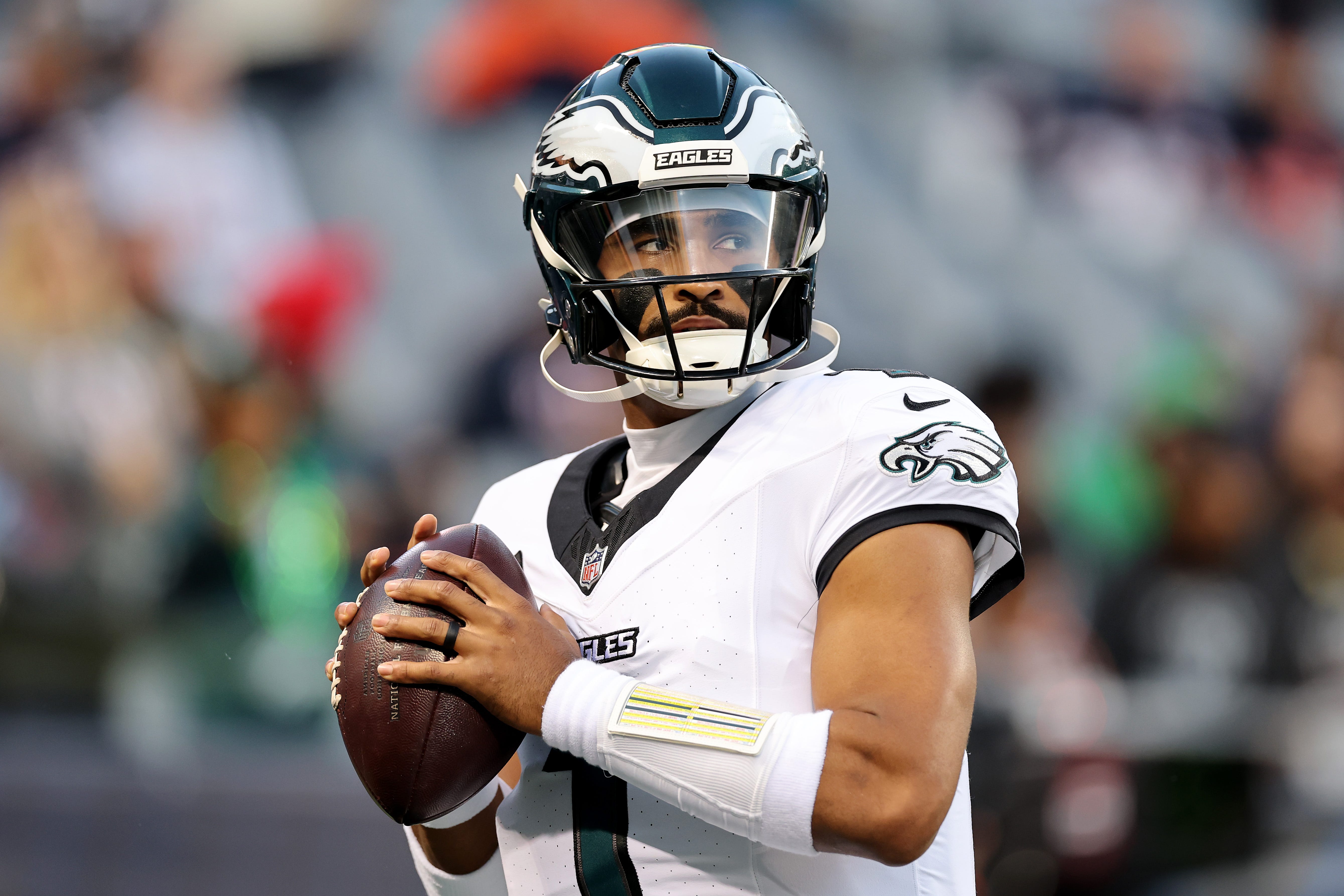 New Photo - Ex-Pro Bowler suspicious of Eagles' story about Jalen Hurts' blood clot