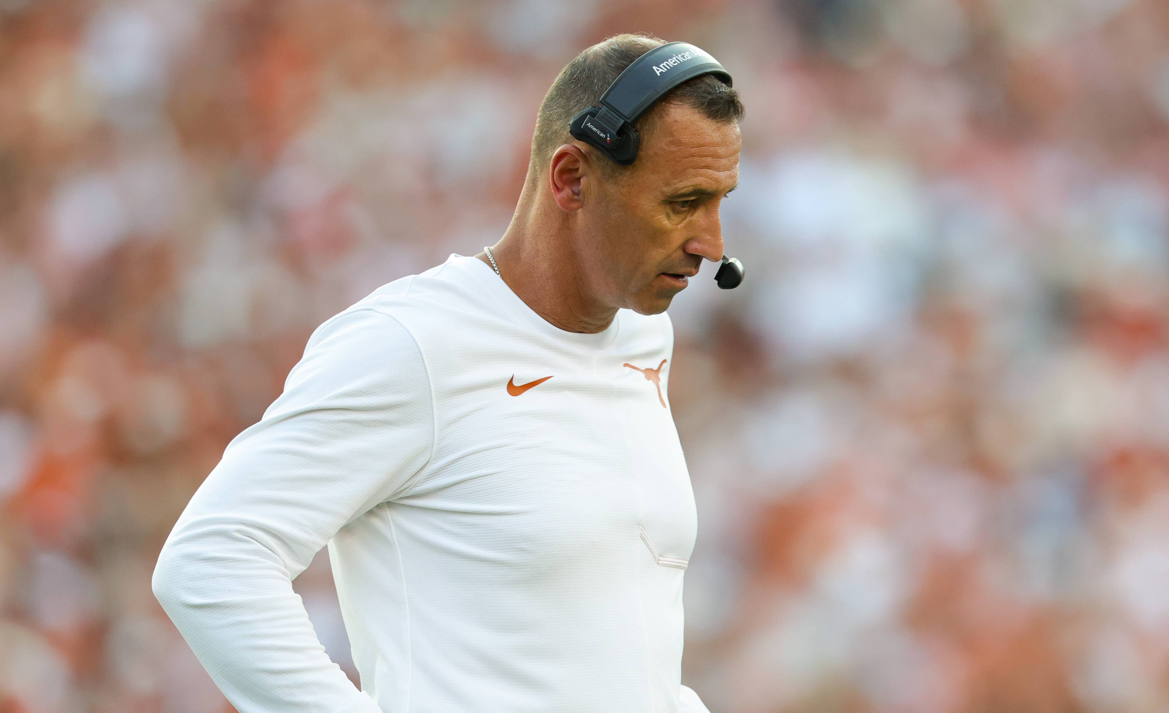 Texas Fans Done With Steve Sarkisian After Performance vs. Florida - AOL