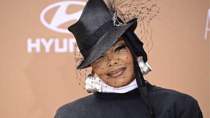 The acclaimed singer reshared Spears' heartfelt message.MEGA