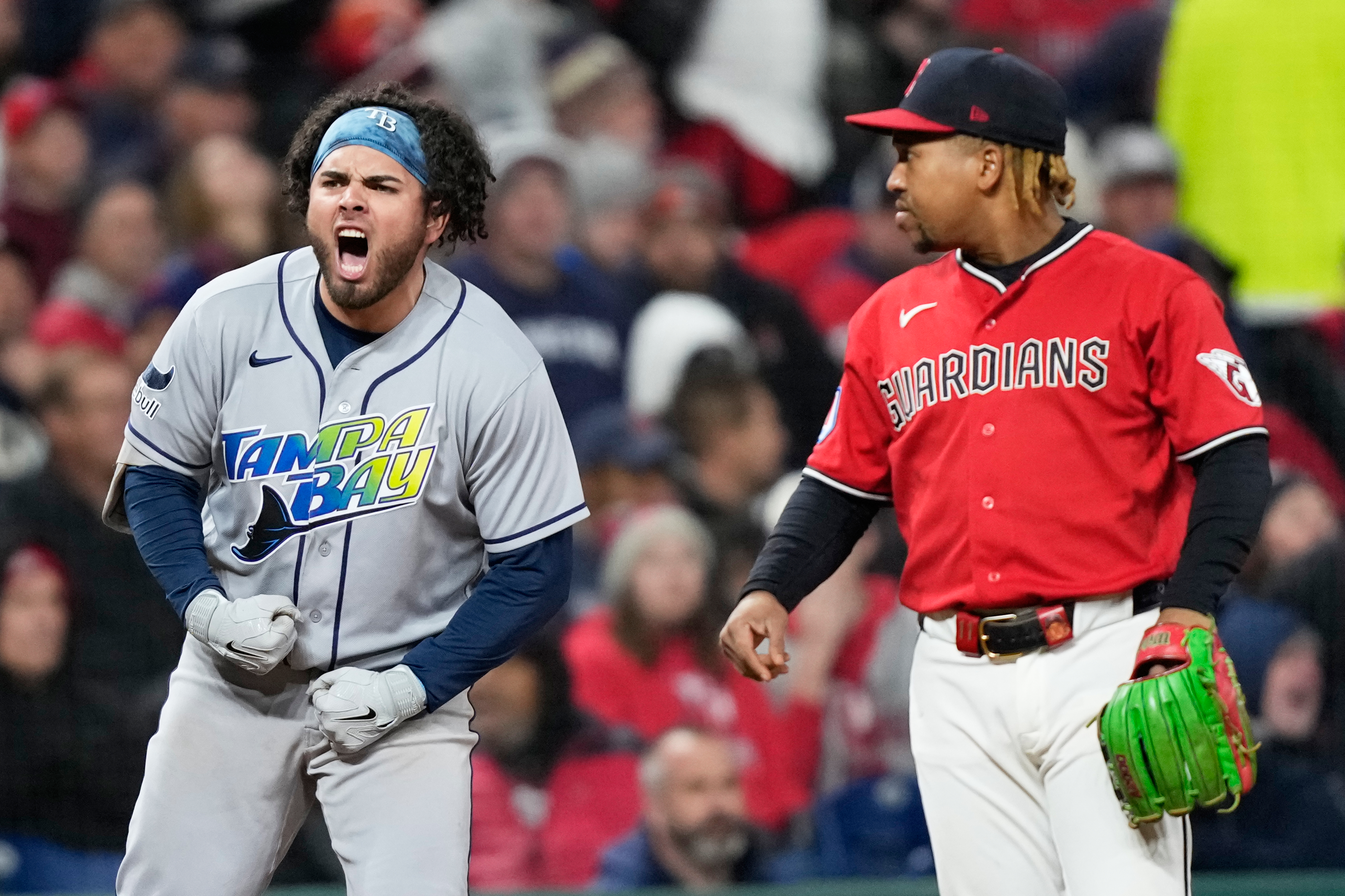 Rays capitalize on Guardians errors, win 7-3 to tie ALCS at 2-2 - AOL