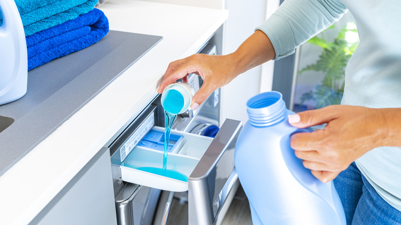 The Hidden Downsides Of Using Laundry Detergent Sheets - AOL