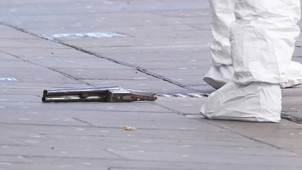 Police officer injured in Nottingham city centre shooting - AOL