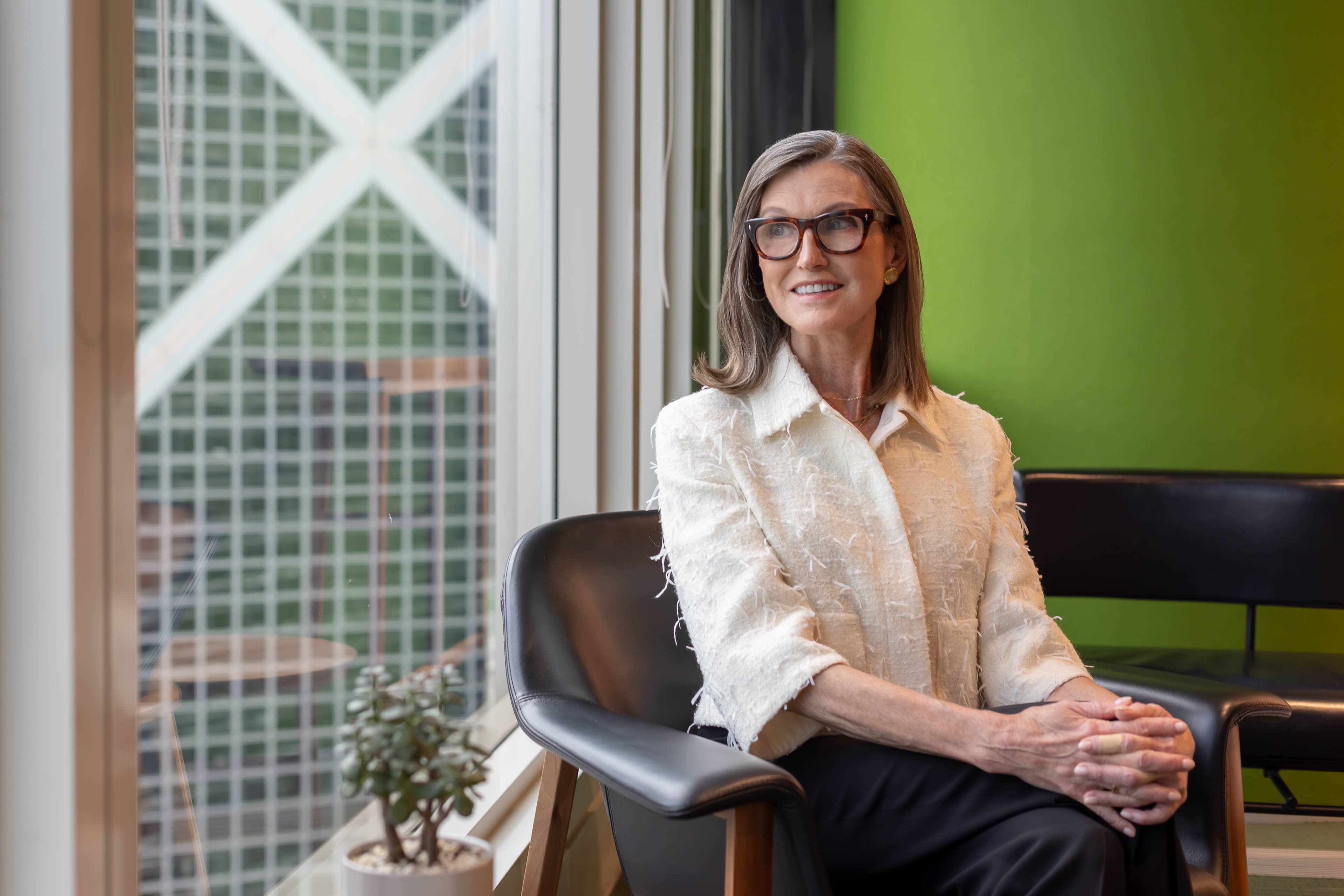 Cathie Wood buys $11.8 million of tumbling tech stock