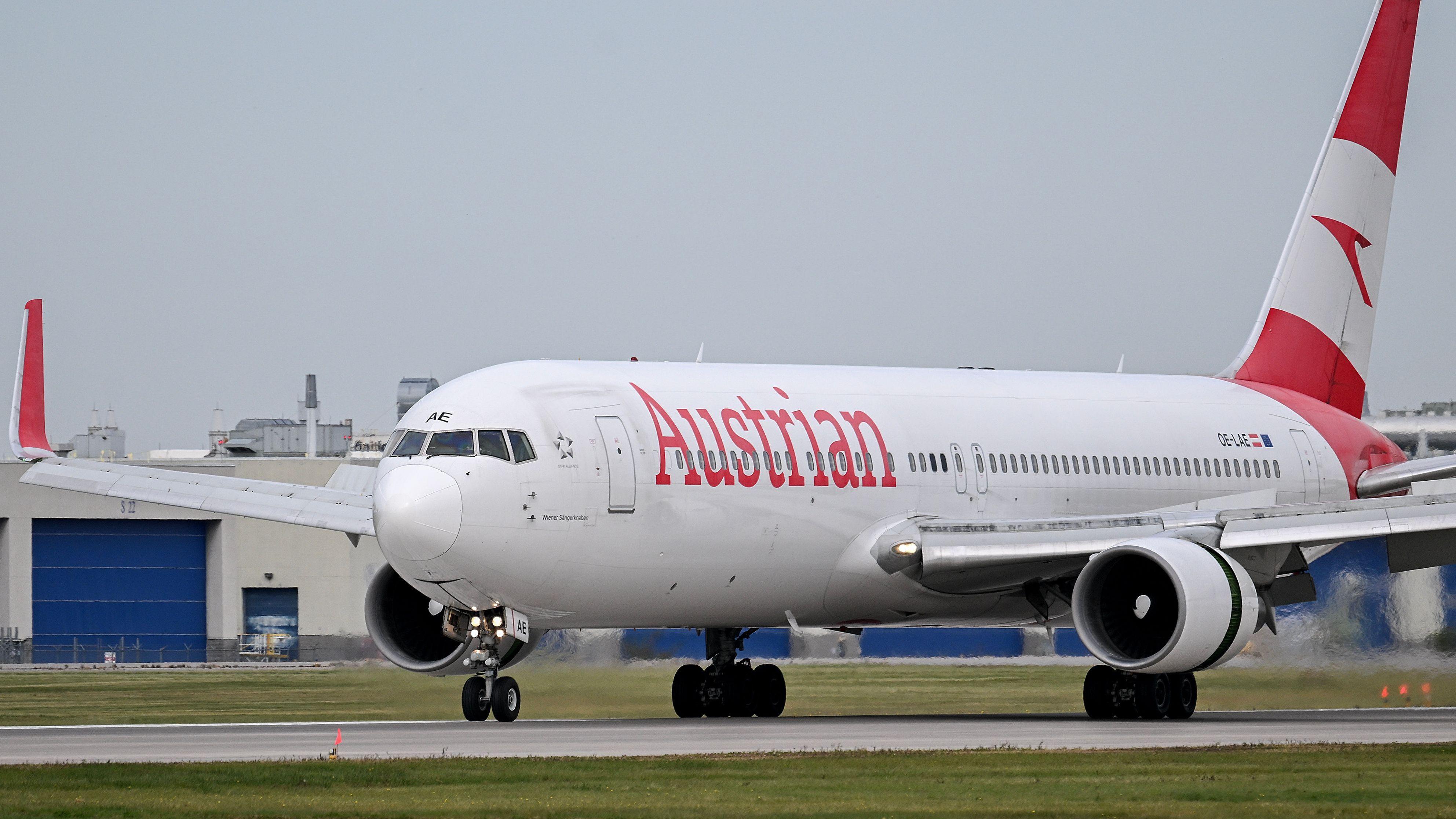 Threat forces Israel to Austria flight into emergency landing