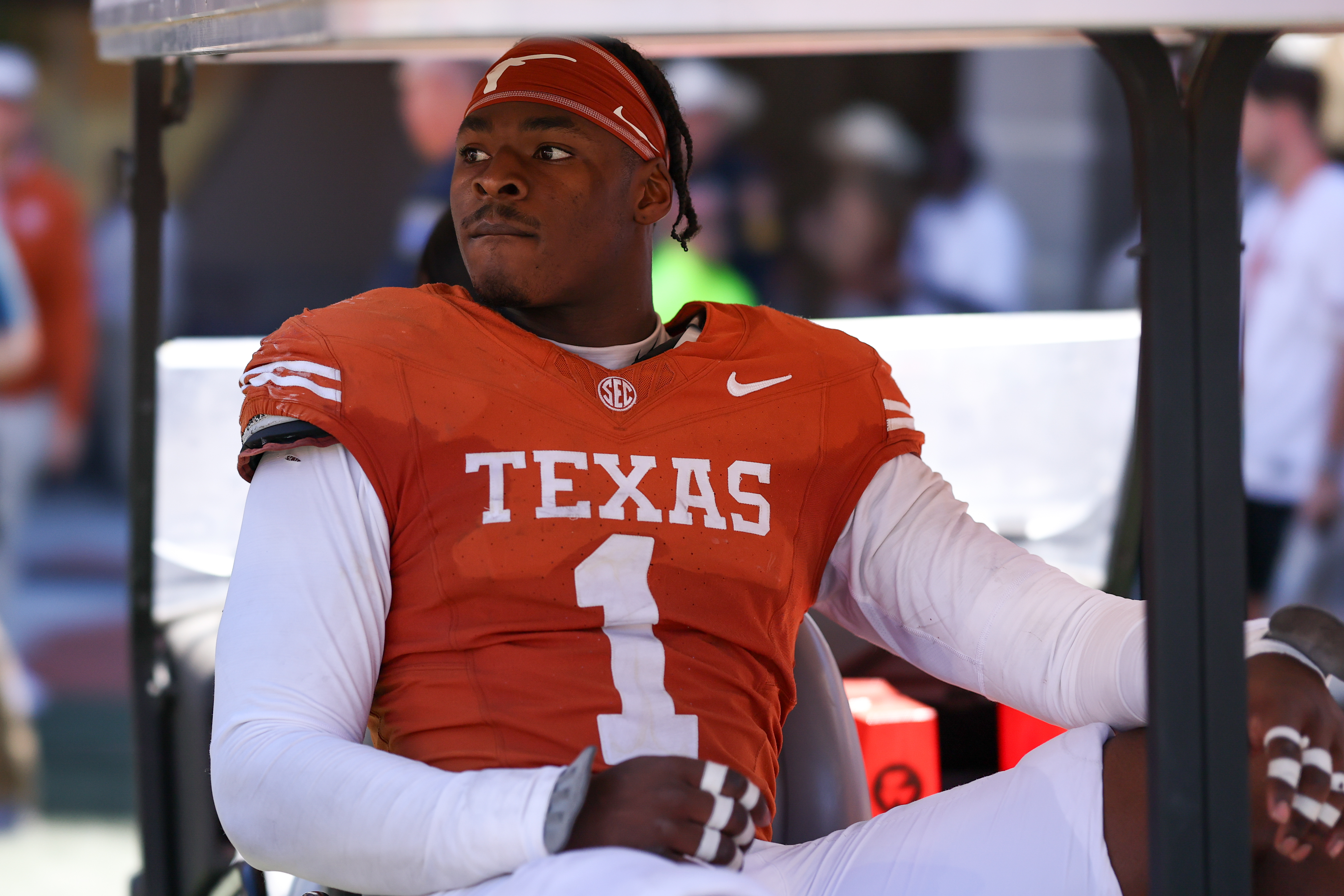 Texas star Colin Simmons reportedly out multiple weeks with high ankle ...