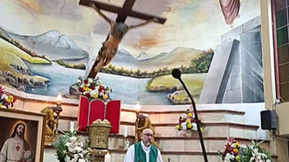priest-loses-his-life-after-massive-crucifix-falls-on-him-during