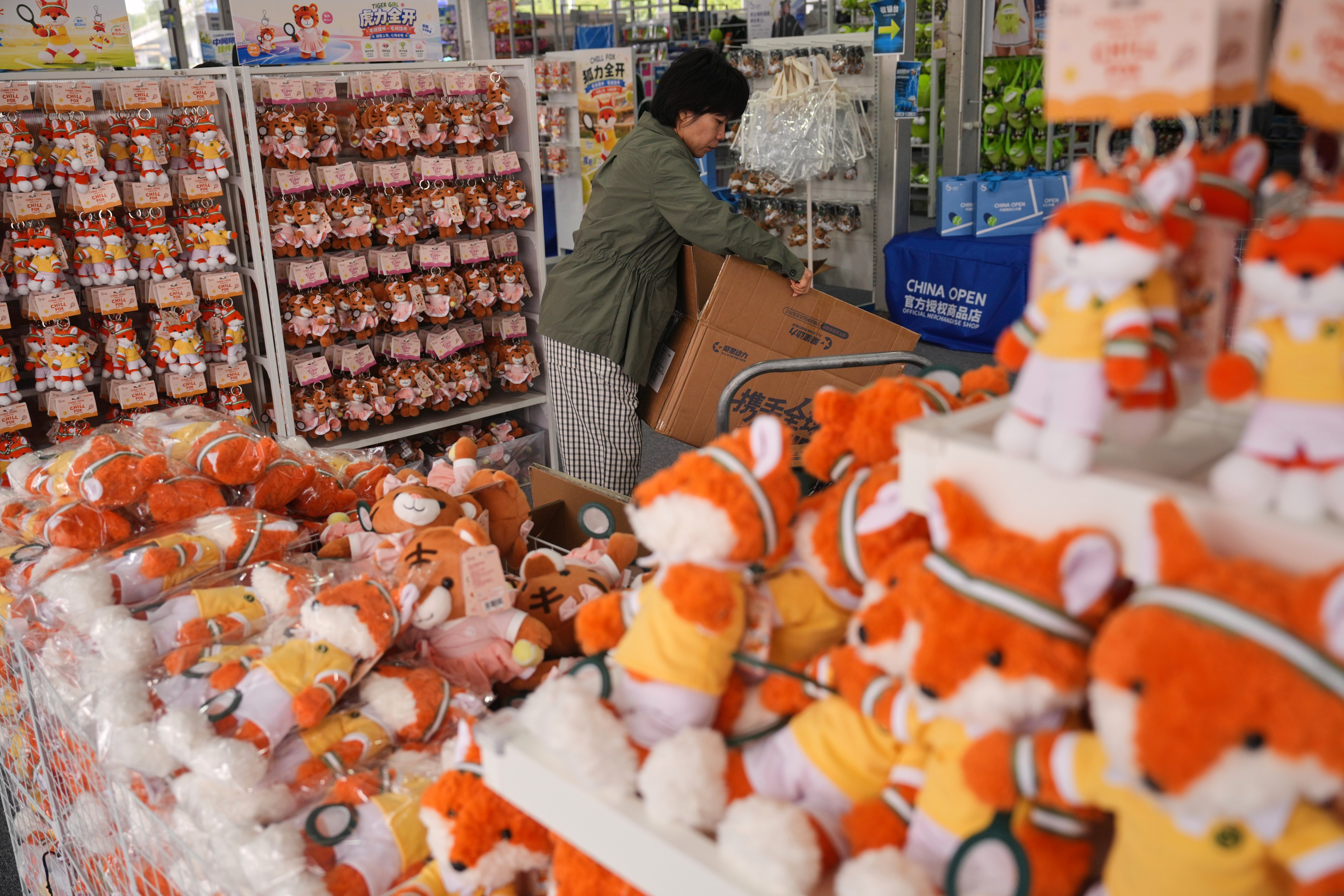 China's growth accelerates as AI export boom outweighs domestic weakness