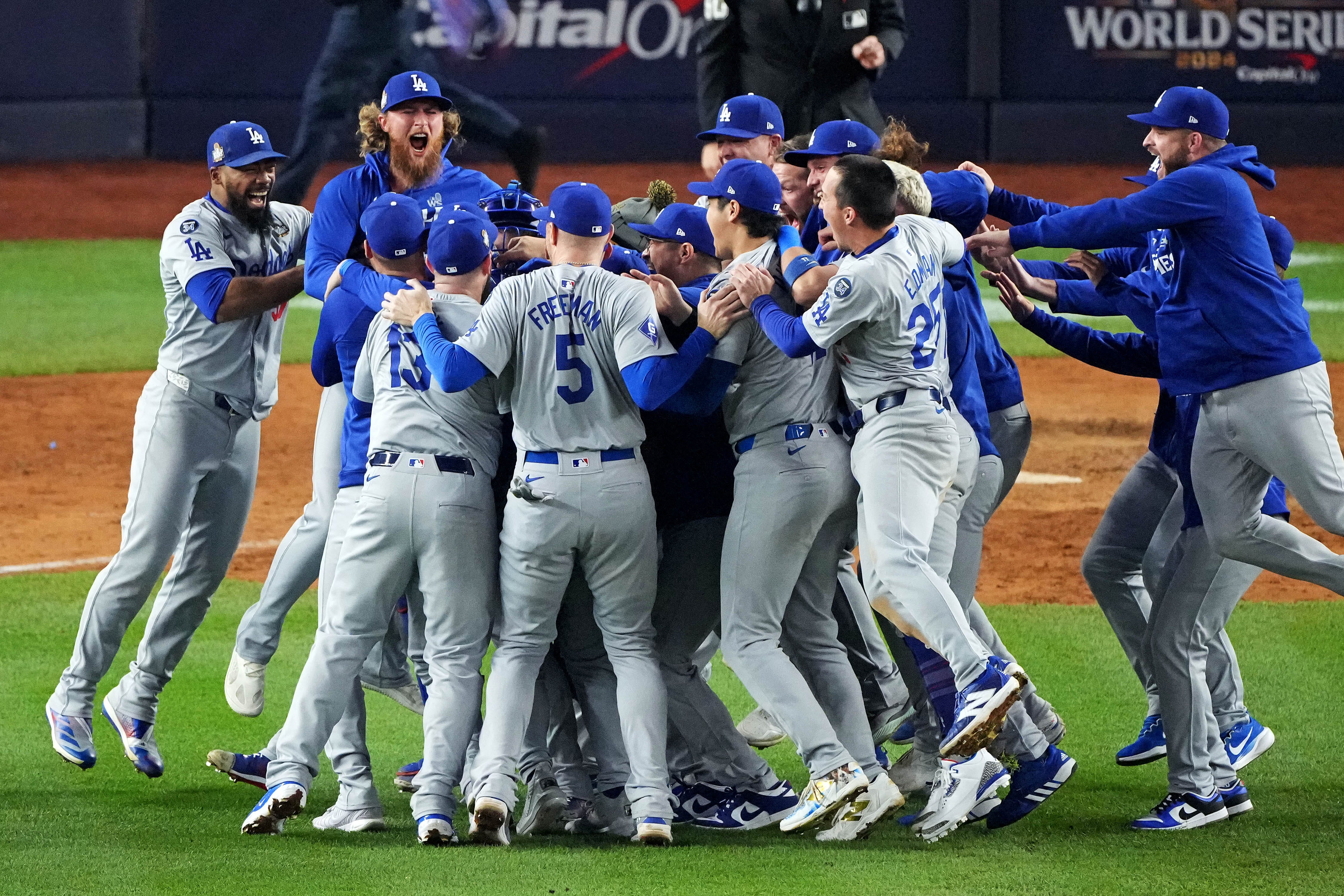 Dodgers beat Yankees 4-1
