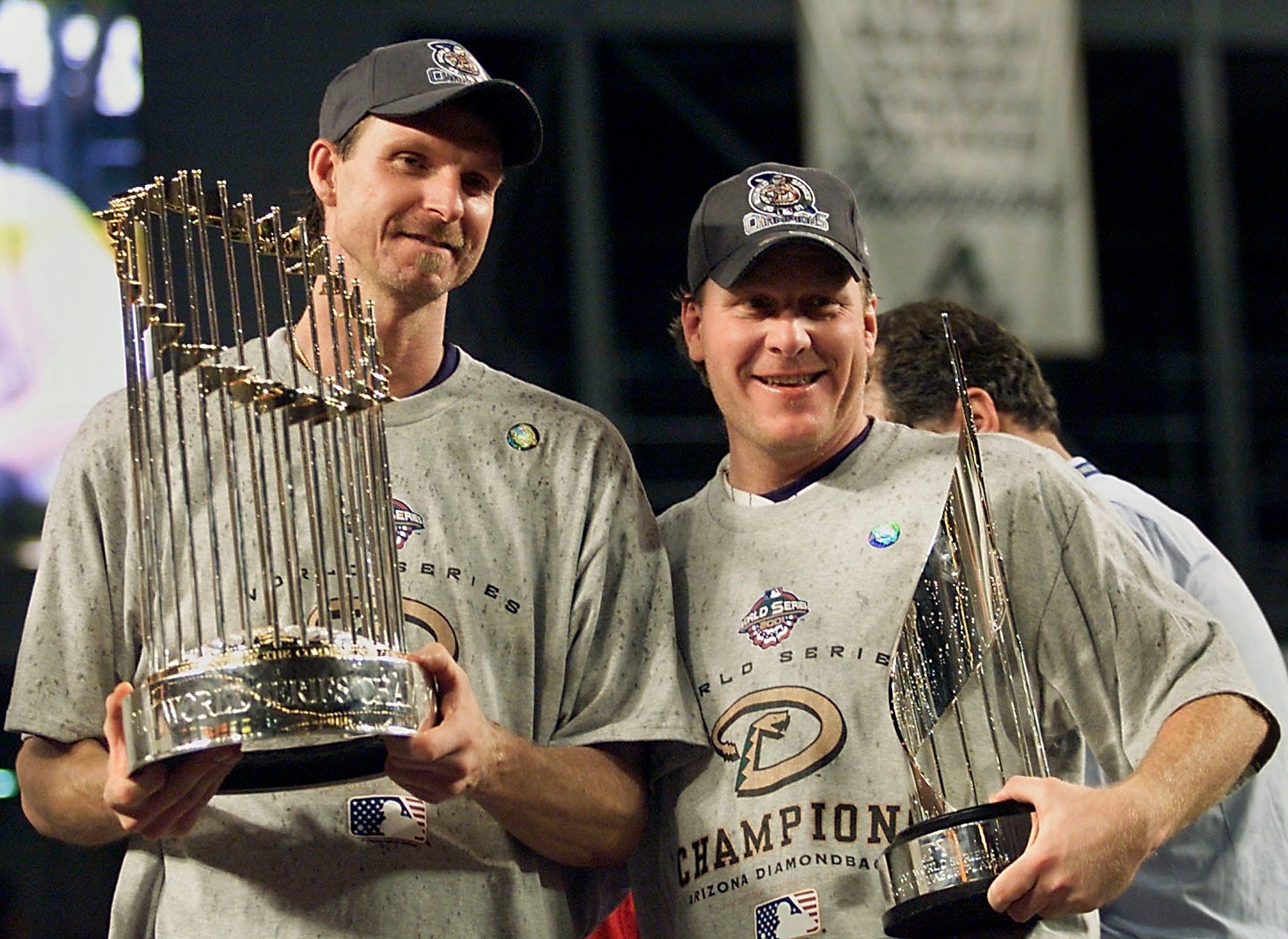 Diamondbacks beat Yankees 4-3