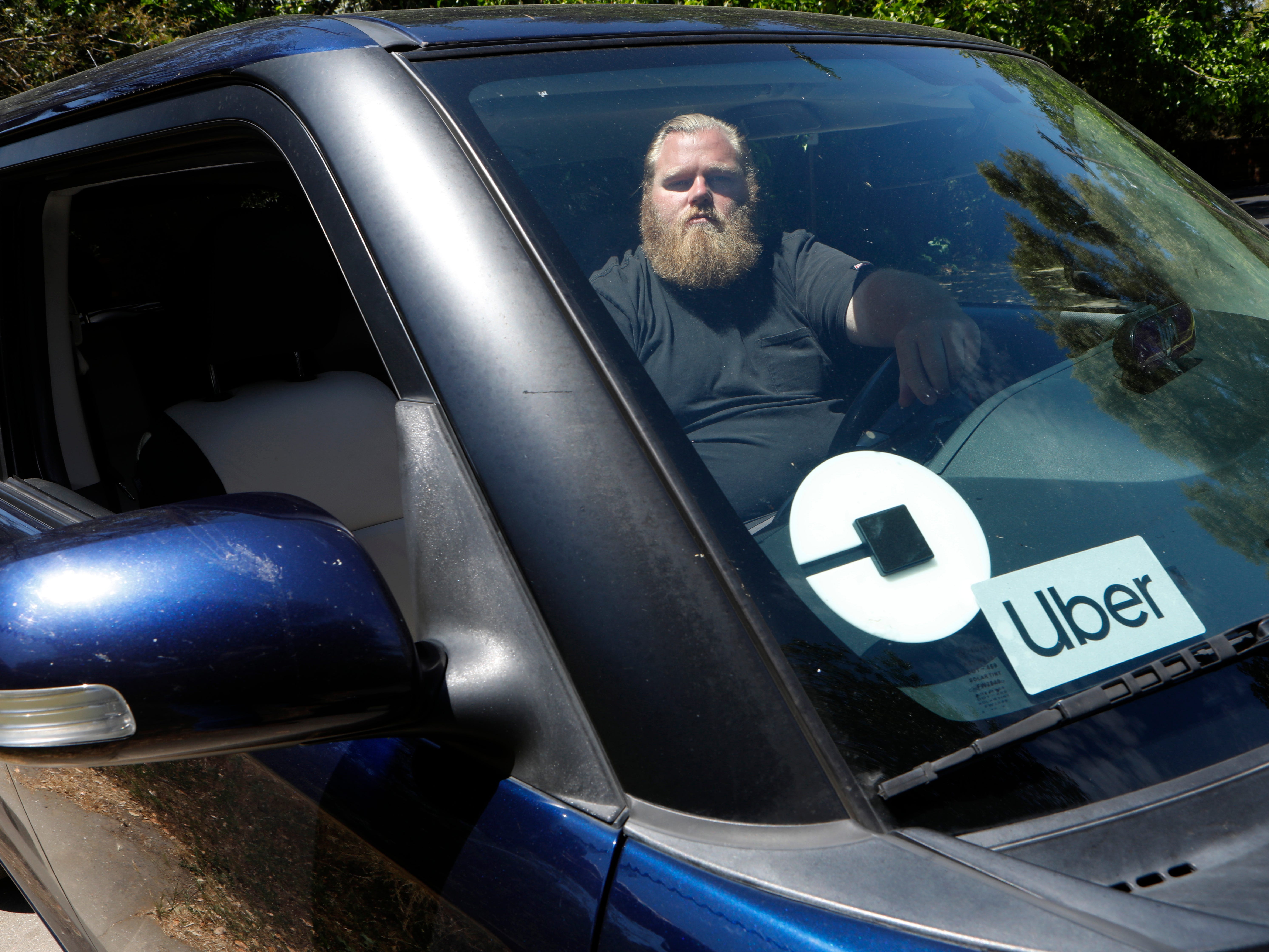 Uber offers hundreds in bonuses for some drivers as the busy holiday ...