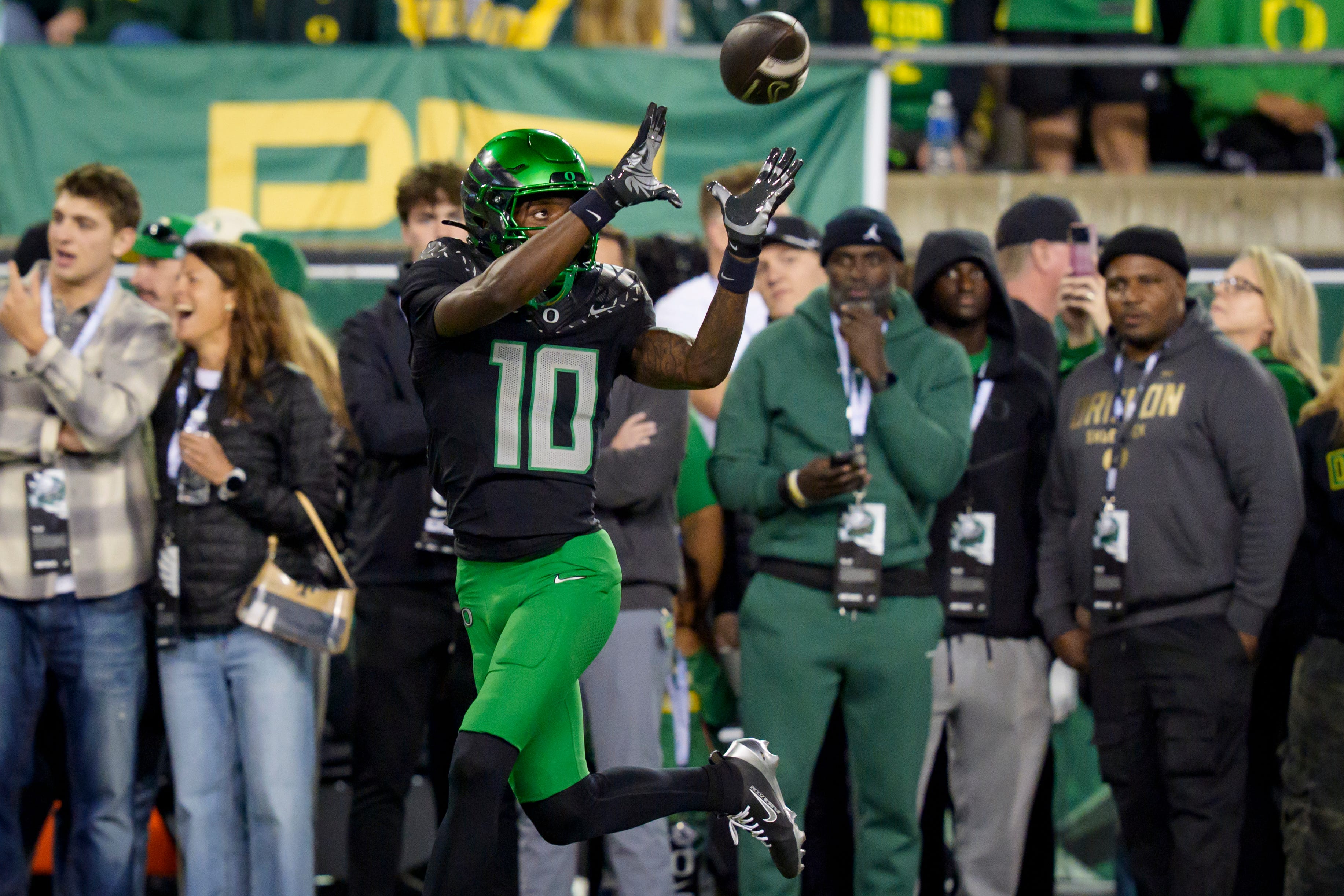 Oregon Ducks wide receiver Jalen Lott hauls in a reception during warmups as the Oregon Ducks host the Nebraska Cornhuskers on Oct. 17, 2026, at Autzen Stadium in Eugene, Oregon.