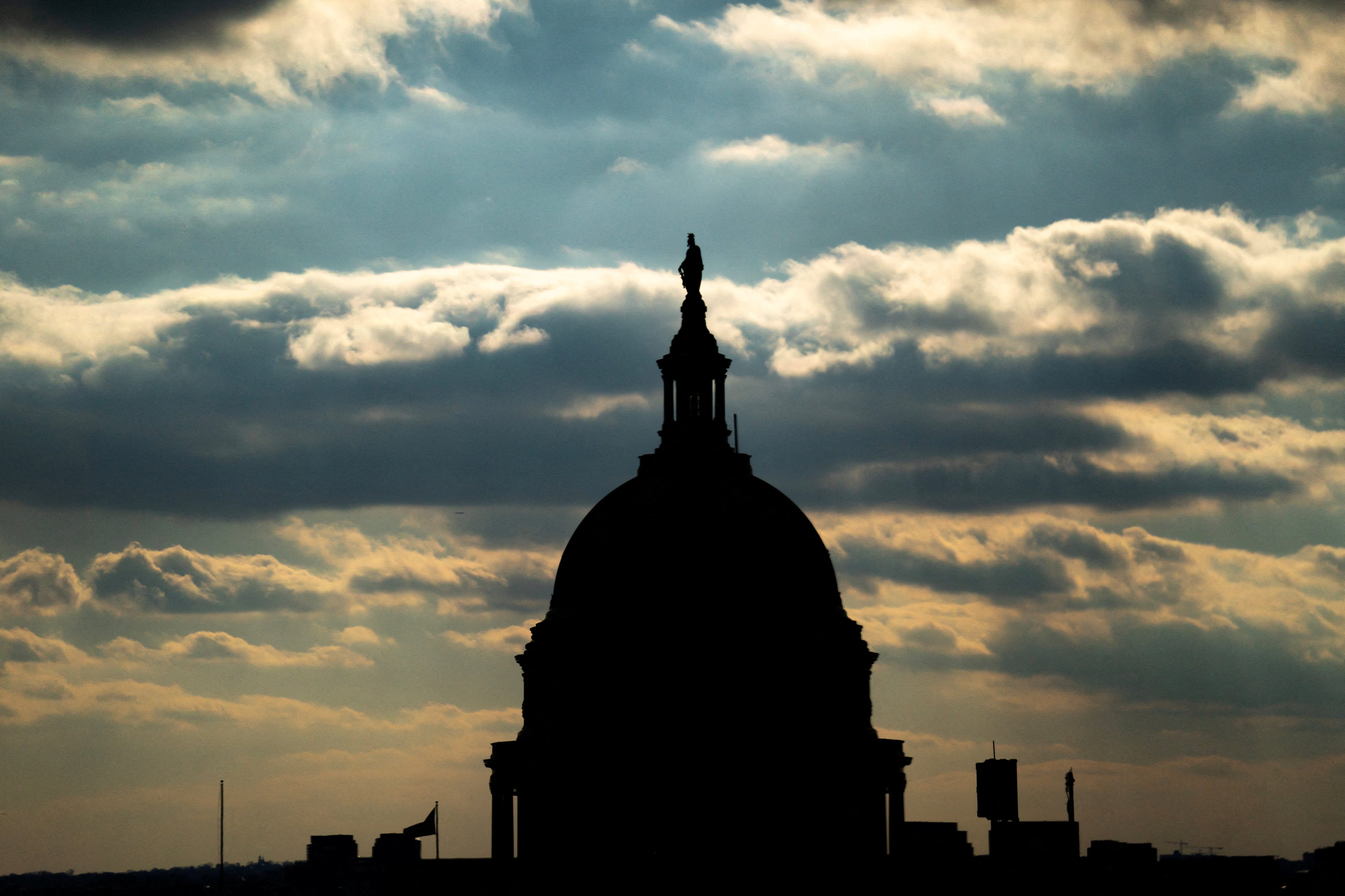 See who's favored to win House, Senate midterms based on betting odds