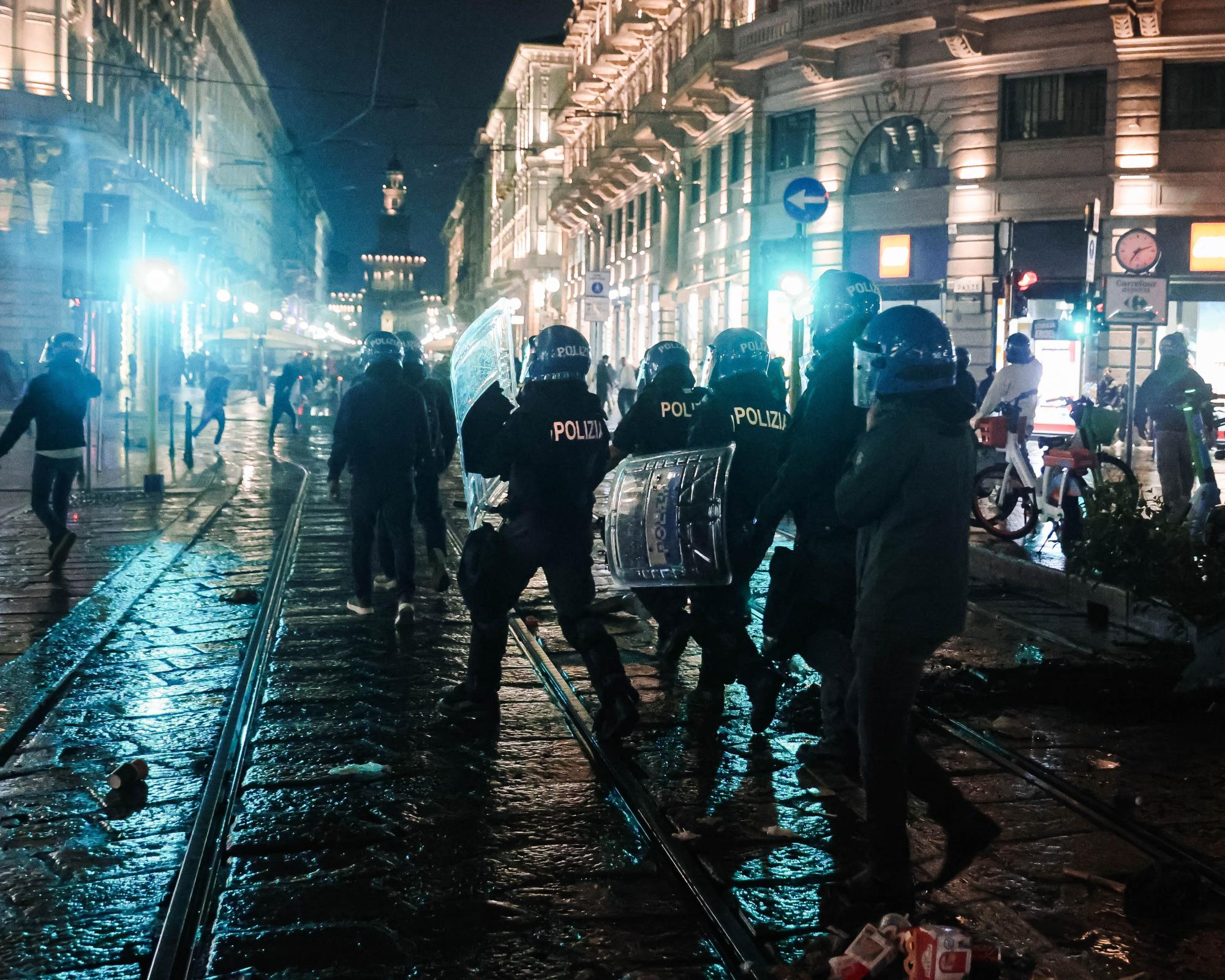 Italy to deploy 500 troops to Milan after days of protests and looting
