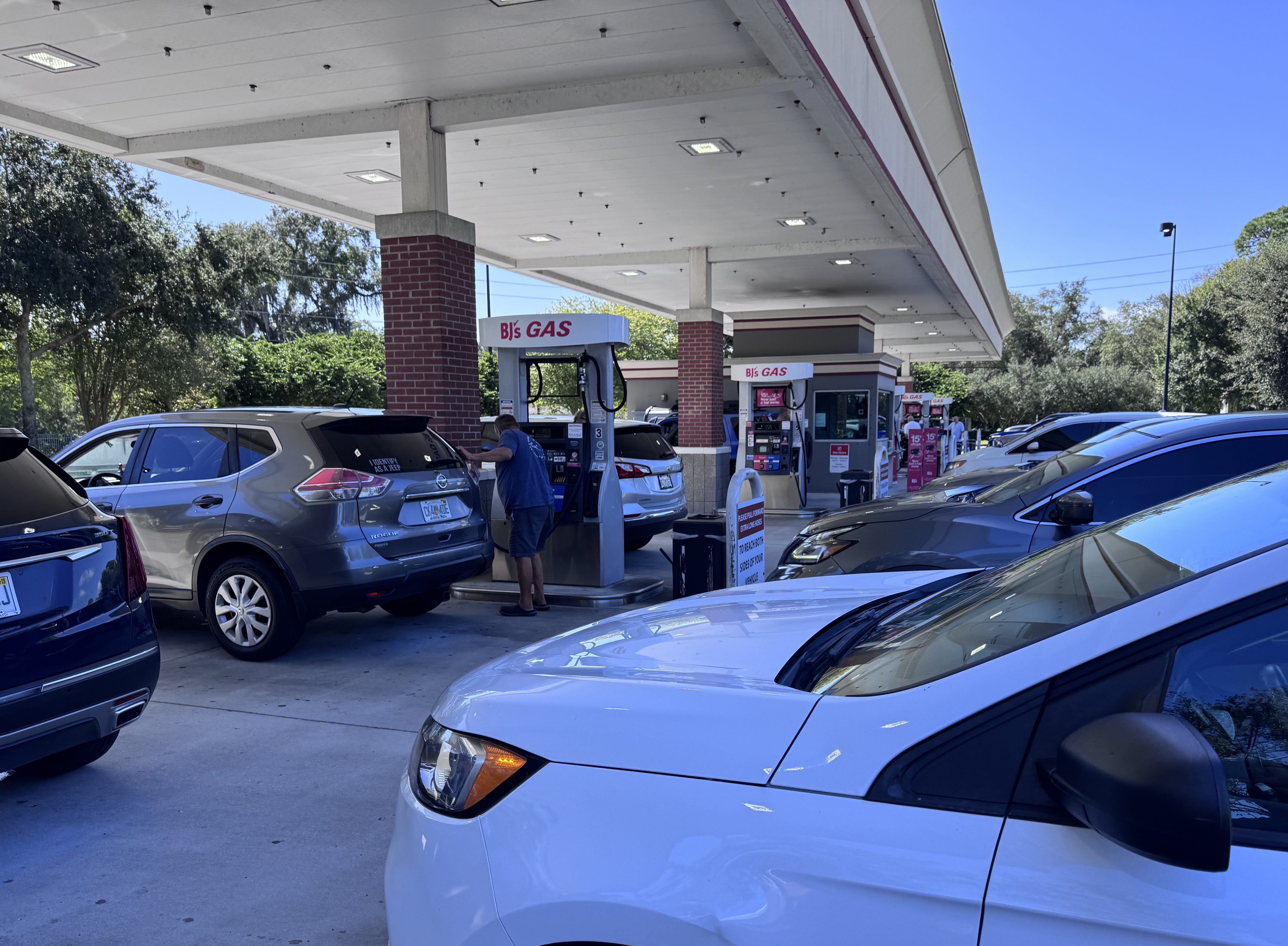 Gas Store Get $2 gas at Florida BJ's before Friday store opening - AOL