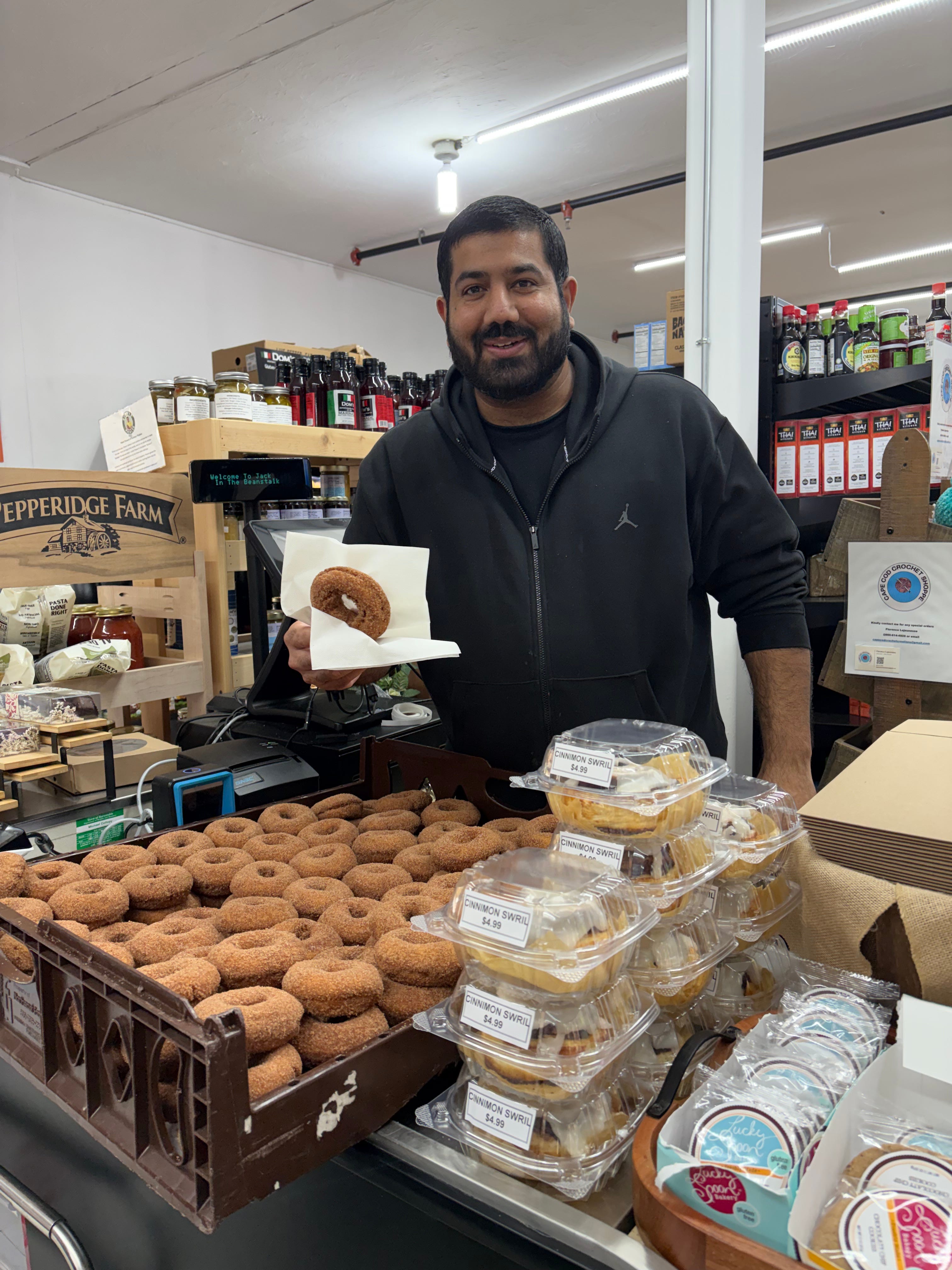 Cape Cod's best apple cider doughnuts are at this Route 130 market ...