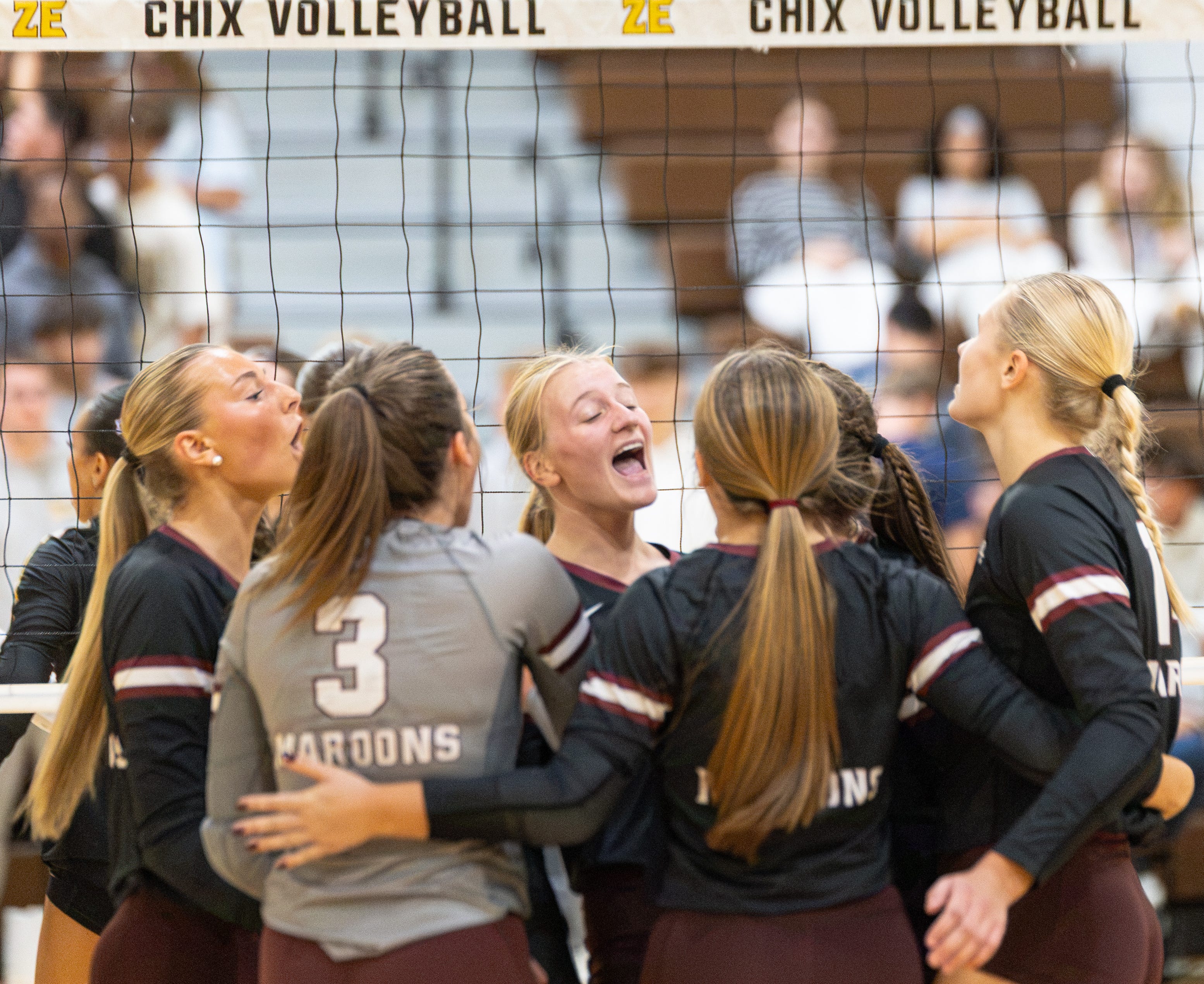 Baaa Holland Christian volleyball stuns Zeeland East with sweep of first ...