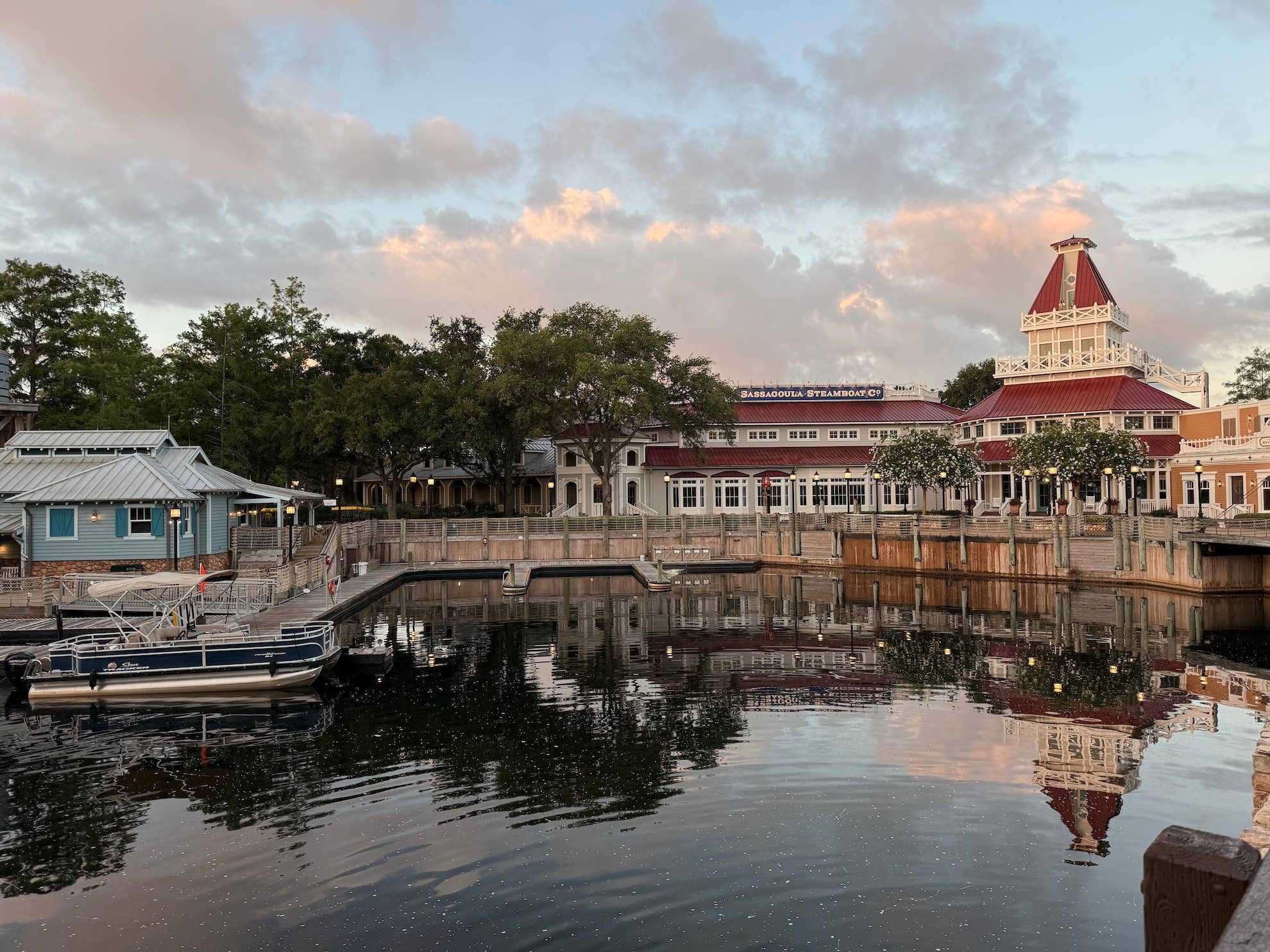 Tech Monorail Disney Experts Say These Upgraded Rooms Feel Like Deluxe Stays—For Less ...