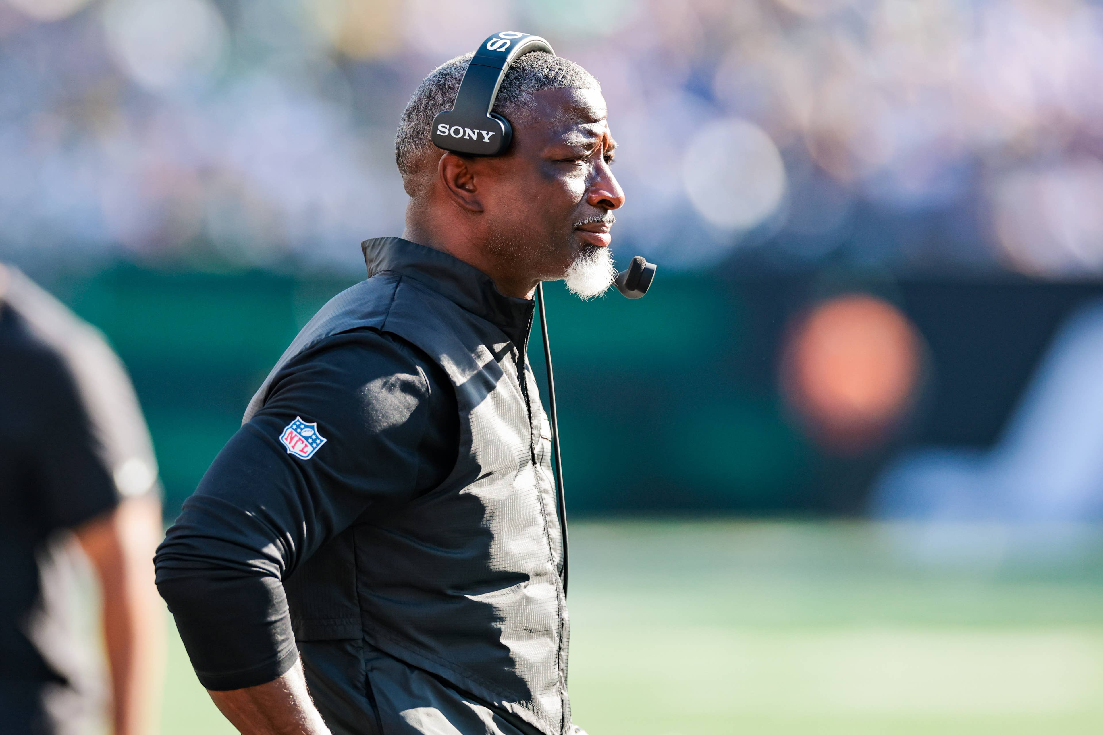 NFL Announces Hefty Fine For Jets Coach Aaron Glenn - AOL