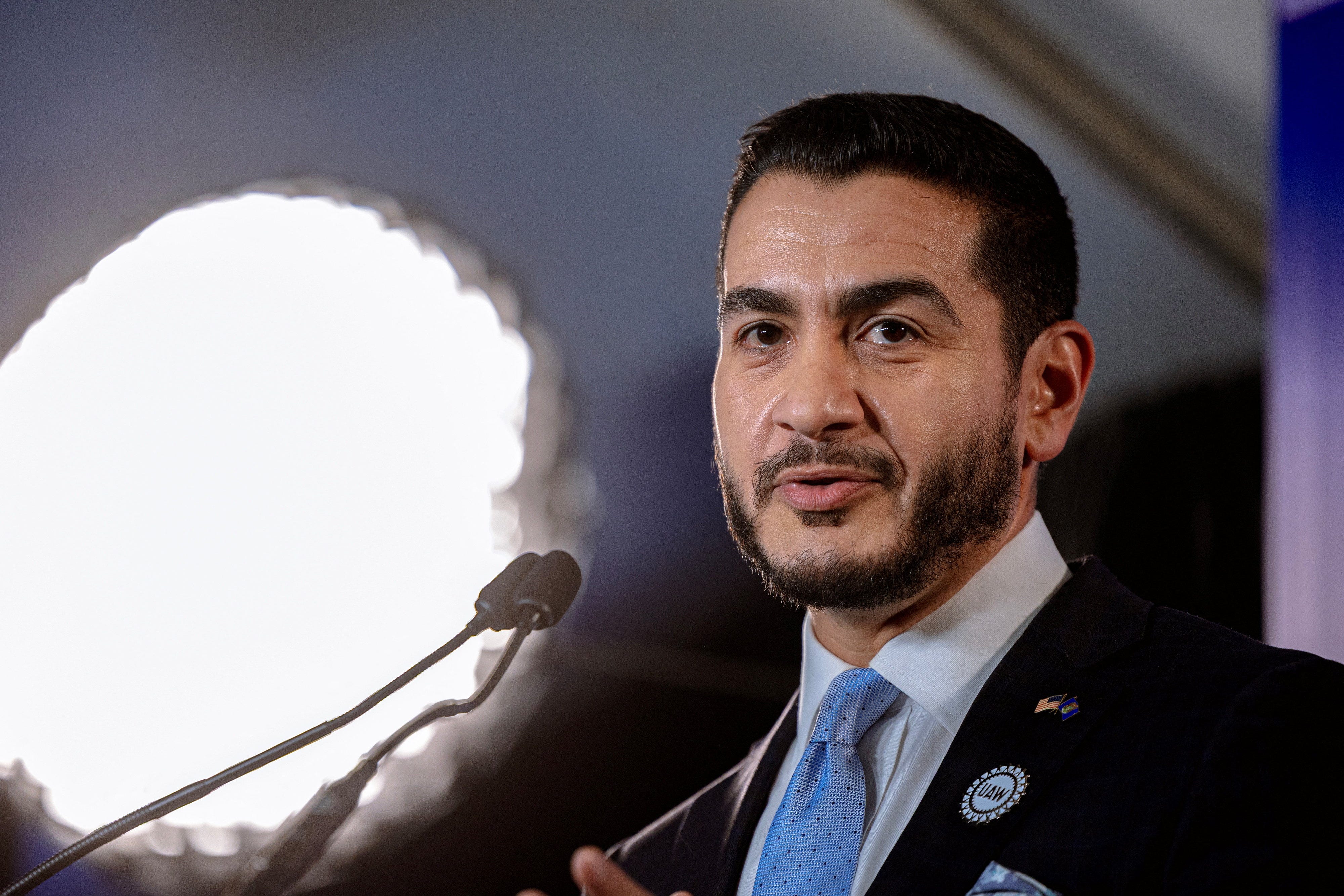 Abdul El-Sayed hits podcast circuit and bench press in Senate bid - AOL