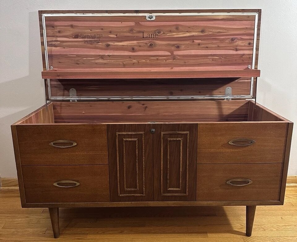 8 Hope Chests That Fetch Massive Bags of Coins - AOL