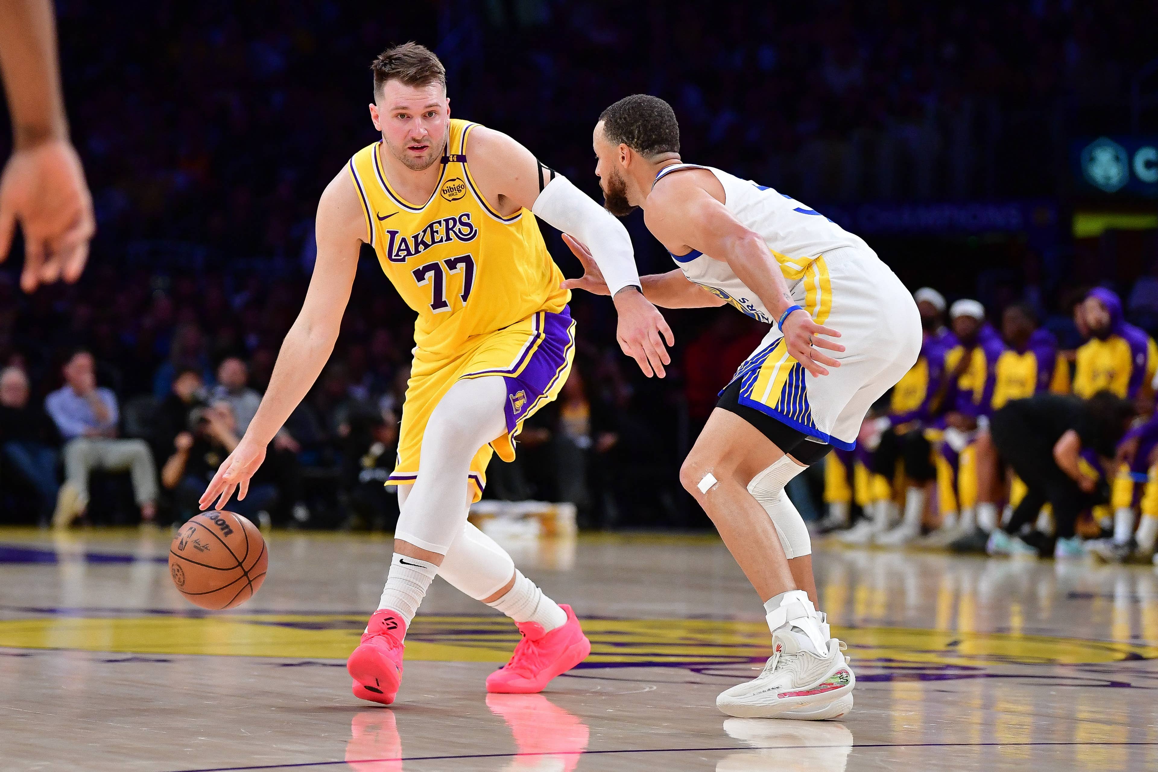 How to Watch Warriors vs Lakers for Free: TV Channels, Live Stream ...