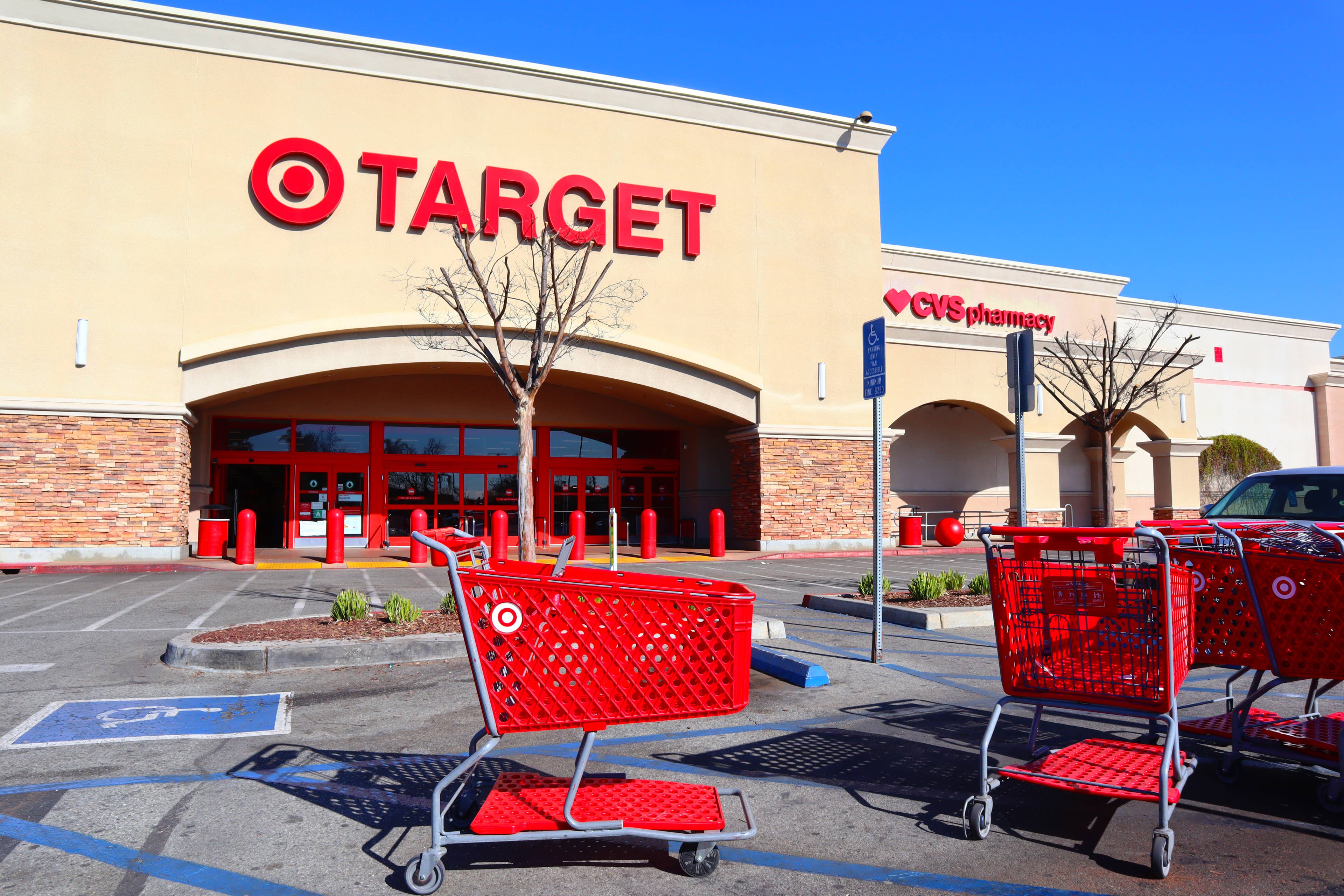 Kohl's and Target just gave stock investors something to watch - AOL