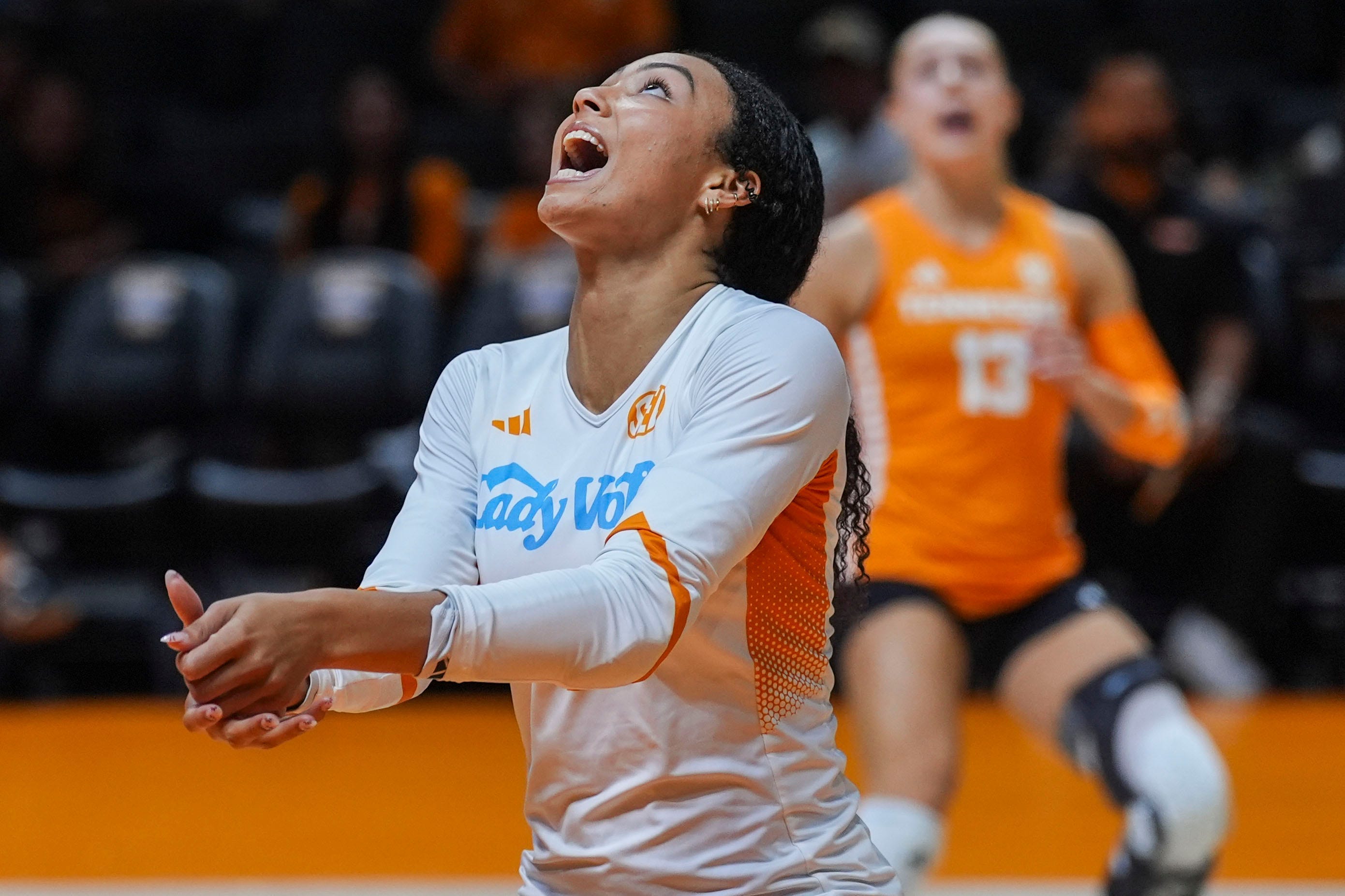 Lady Vols volleyball defeats Kentucky in five sets