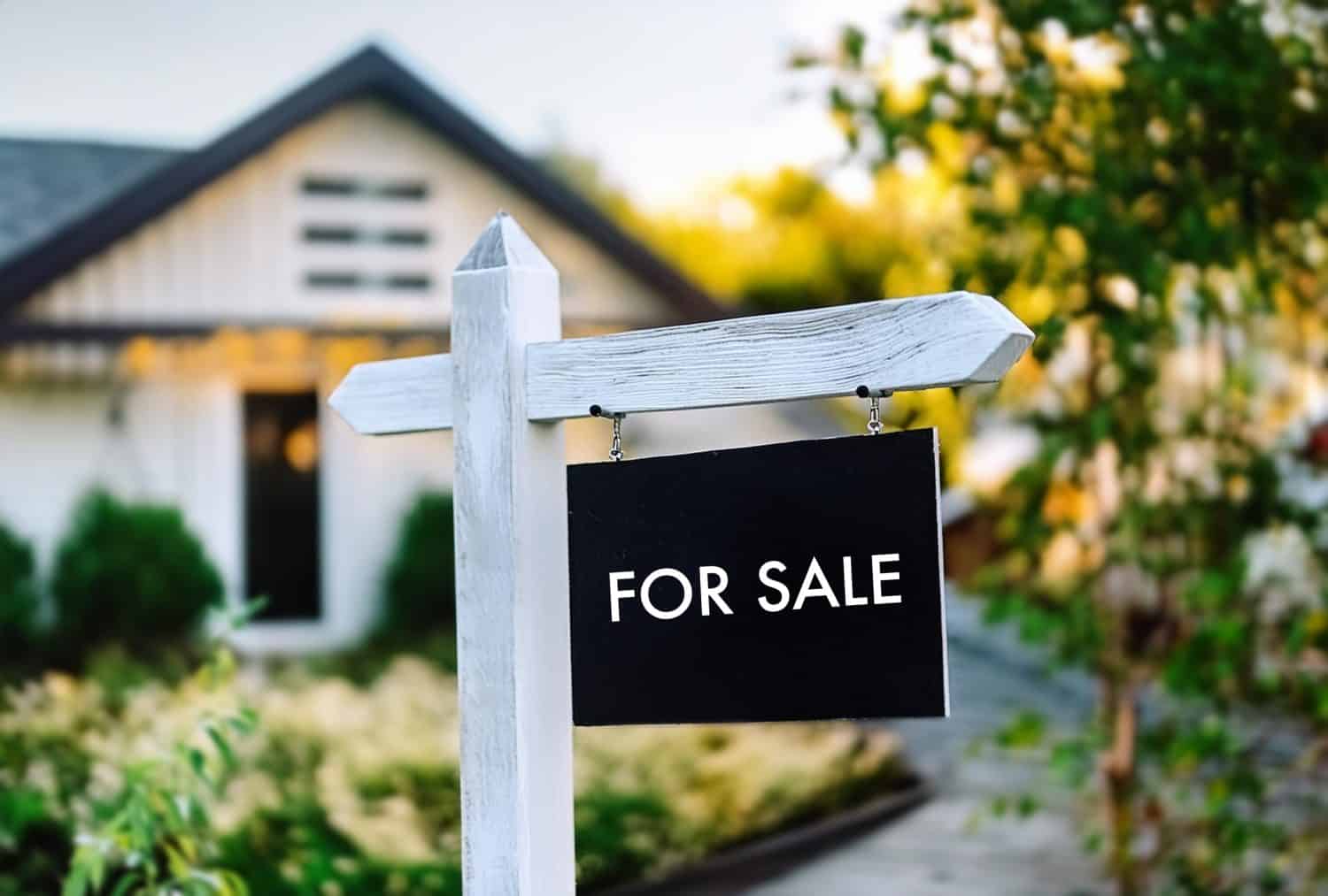 He Sold the House in 2026 and Rented. In 2028, With Zero Salary and No House, Medicare Billed Him as the Richest He’d Ever Been - AOL