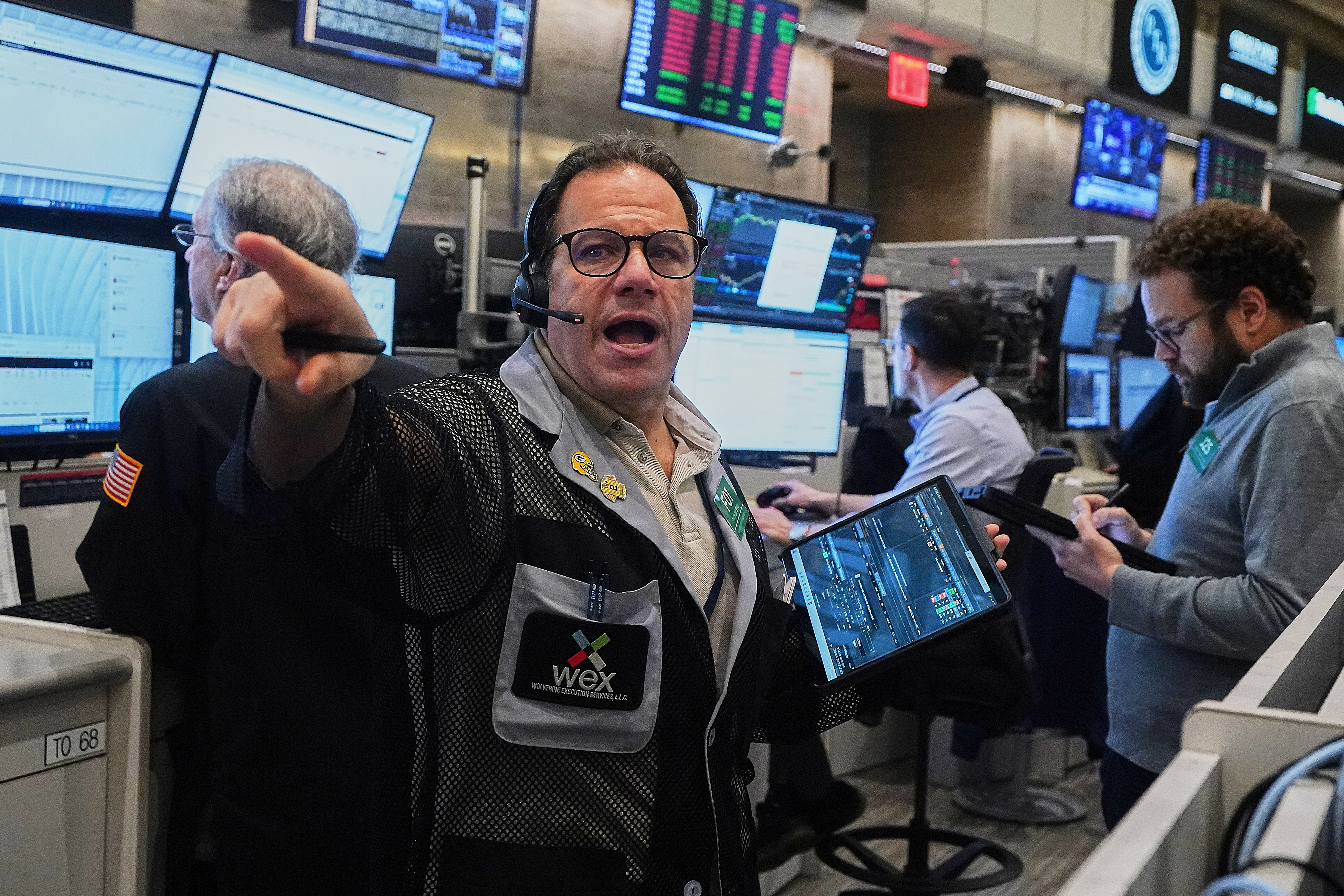 Sharp drops for AI stocks overwhelm markets worldwide as oil prices jump