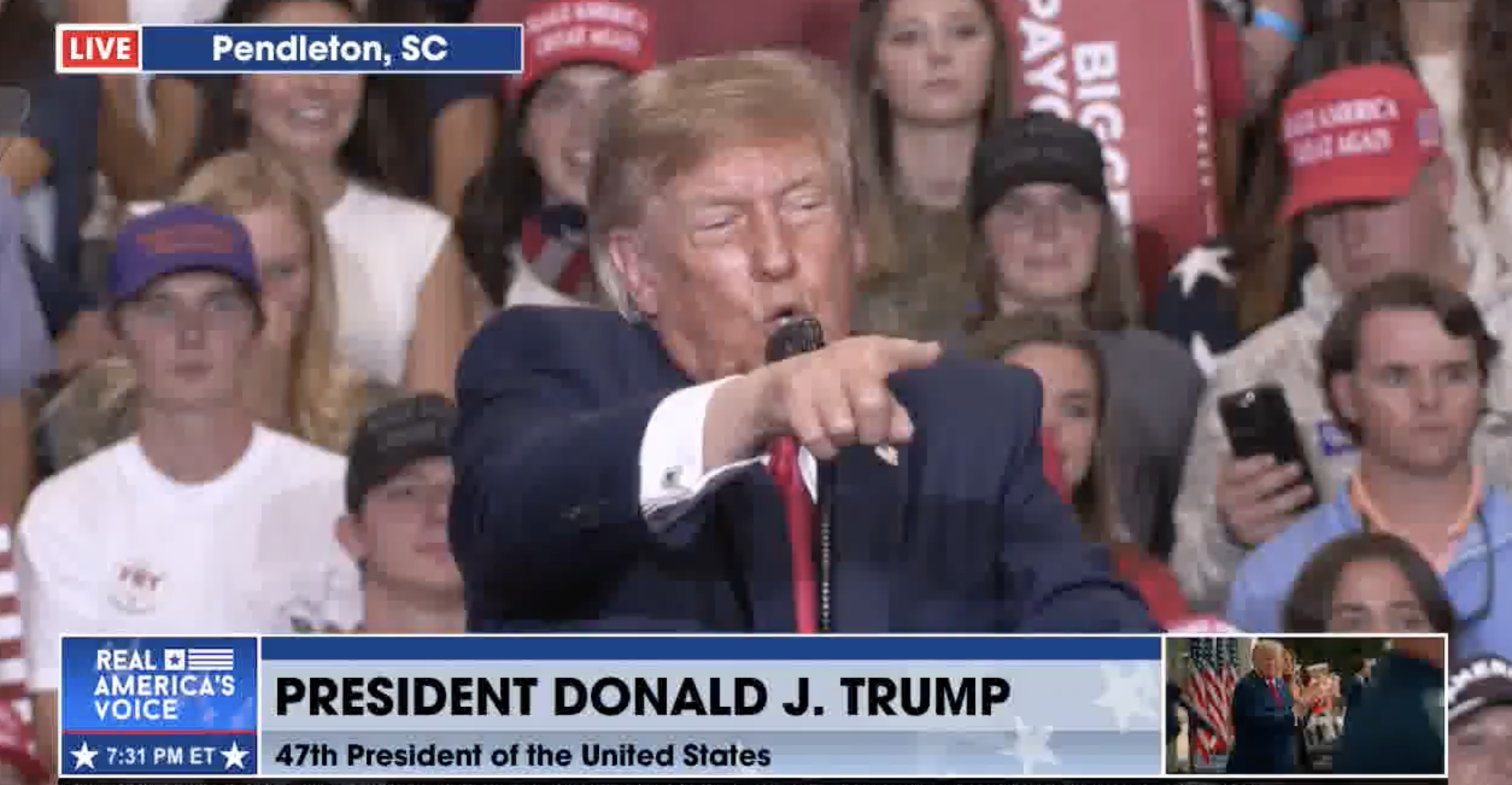 Trump Commends Rally-Goer for Punching Heckler: ‘He Got Whacked!’ - AOL