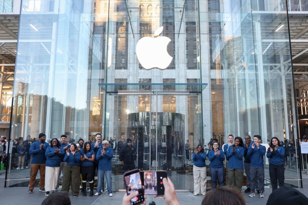 Apple fanatics line up overnight for new foldable iPhone Duo — but ...