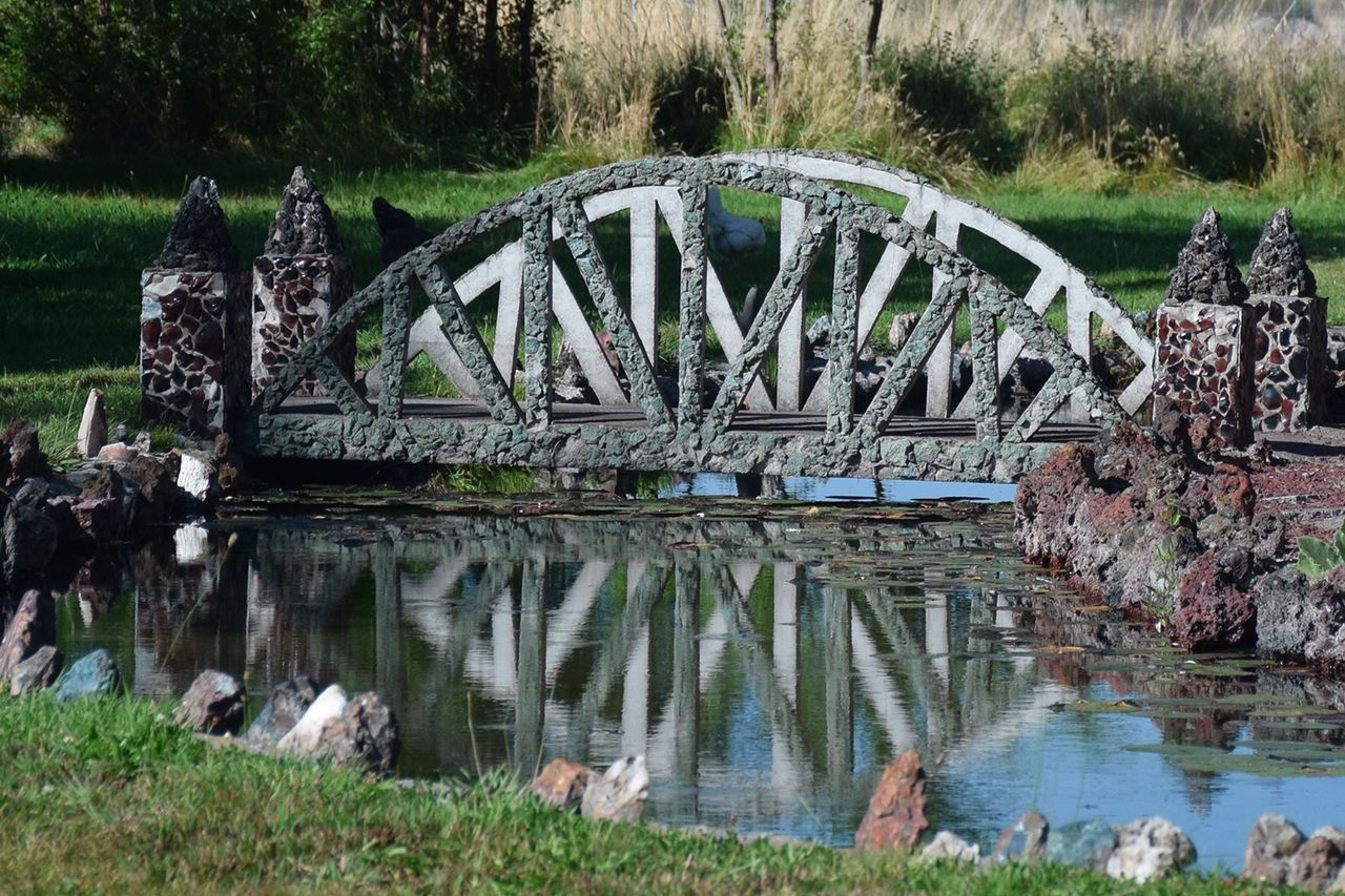 In 1935, an Oregon Farmer Began Turning Rocks into Intricate Structures ...