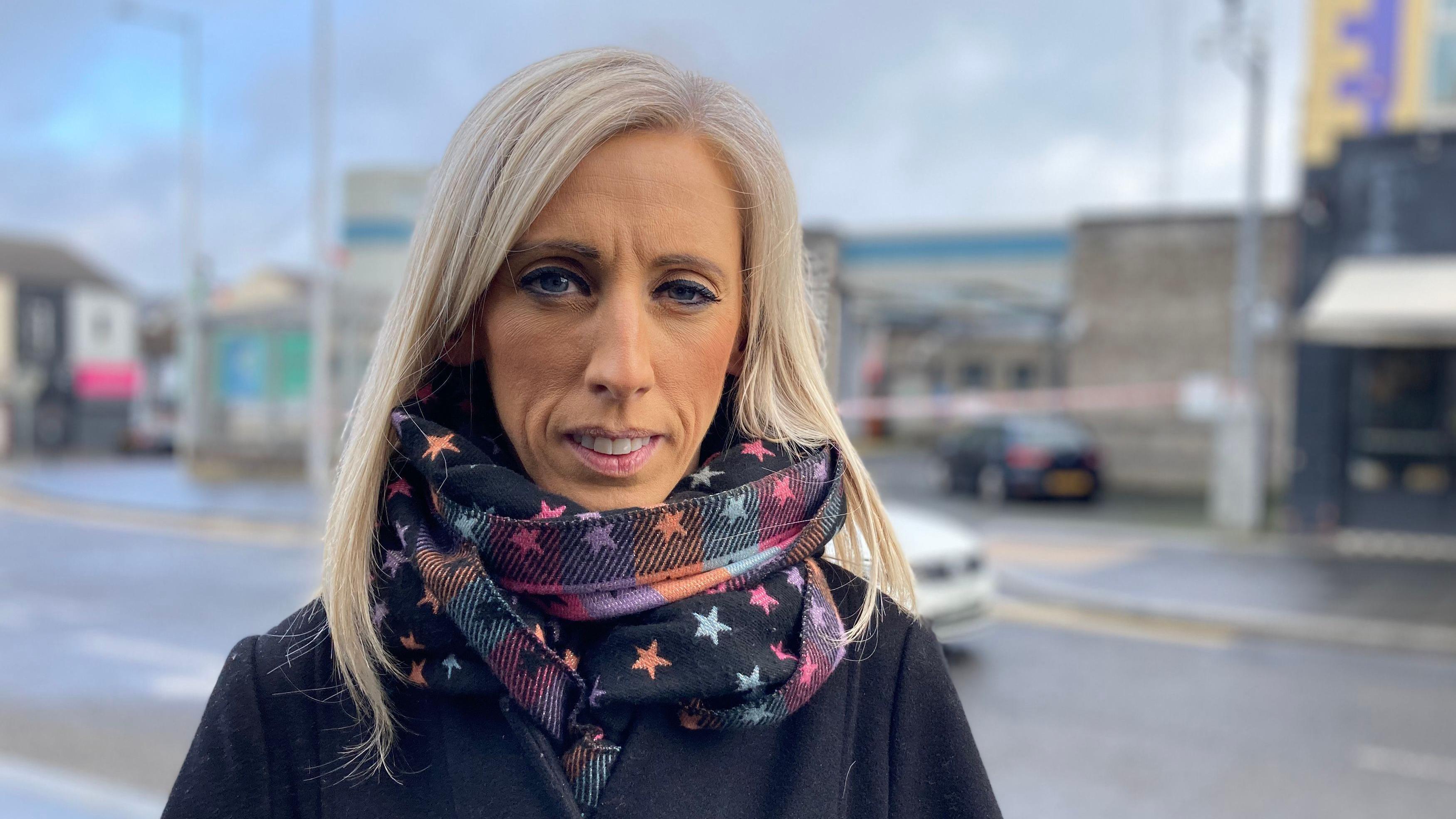 Carla Lockhart resigns as DUP party officer over strategy 'concerns' - AOL