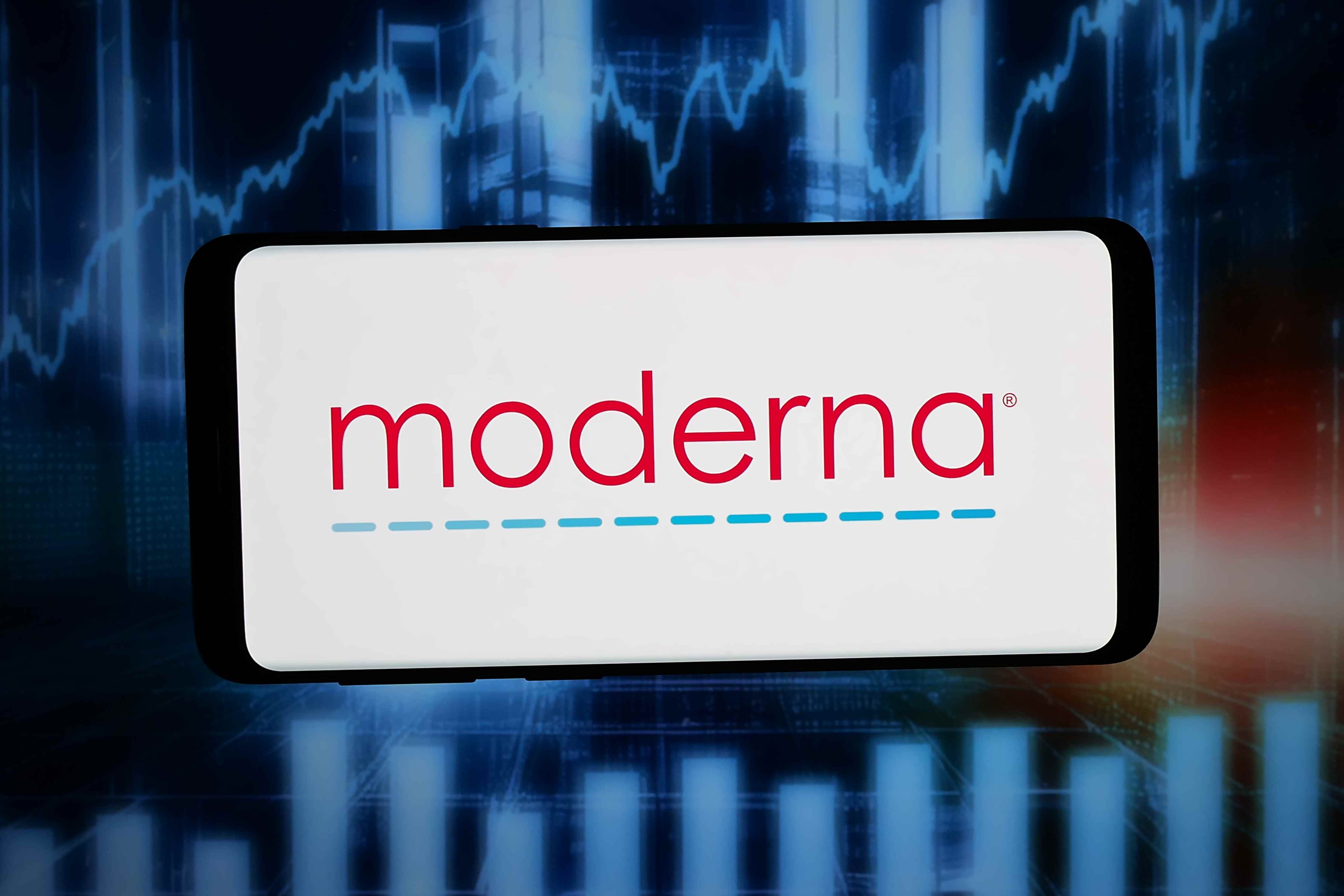 Moderna stock extends decline after leaked data on melanoma vaccine trial - AOL